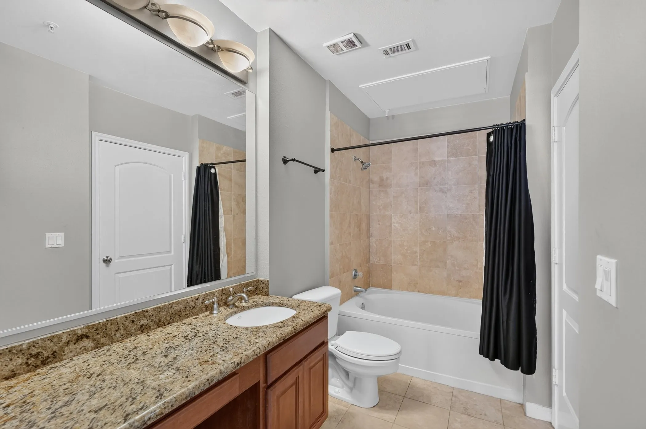 Condominium For Sale in Dallas County , 3225 Turtle Creek Boulevard 1528, Dallas, Texas 75219, 1 Bedroom, 1 Bathroom, 1 Garage spaces, 832 Sqft, built in 1998, Preowned, mls#21203445, Real Estate Agent in Dallas, Homes For Sale in Dallas county, Homes For Sale in Dallas, Realtor in Dallas Texas, Real Estate Brokerage Independent Realty Texas, Luminita Cordes Realtor