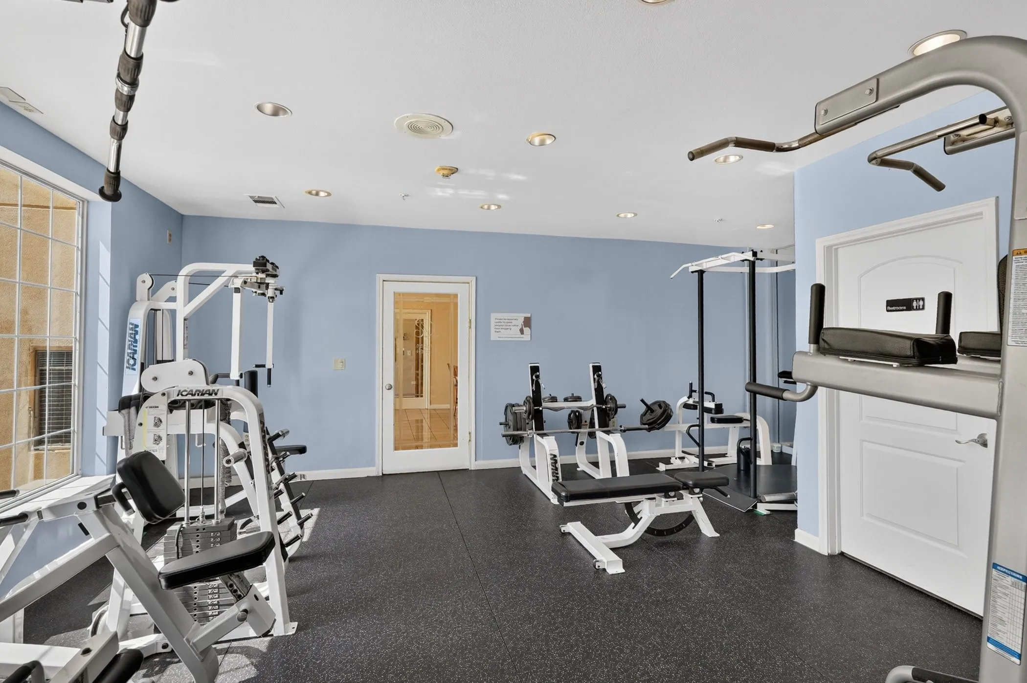 Condominium For Sale in Dallas County , 3225 Turtle Creek Boulevard 1528, Dallas, Texas 75219, 1 Bedroom, 1 Bathroom, 1 Garage spaces, 832 Sqft, built in 1998, Preowned, mls#21203445, Real Estate Agent in Dallas, Homes For Sale in Dallas county, Homes For Sale in Dallas, Realtor in Dallas Texas, Real Estate Brokerage Independent Realty Texas, Luminita Cordes Realtor