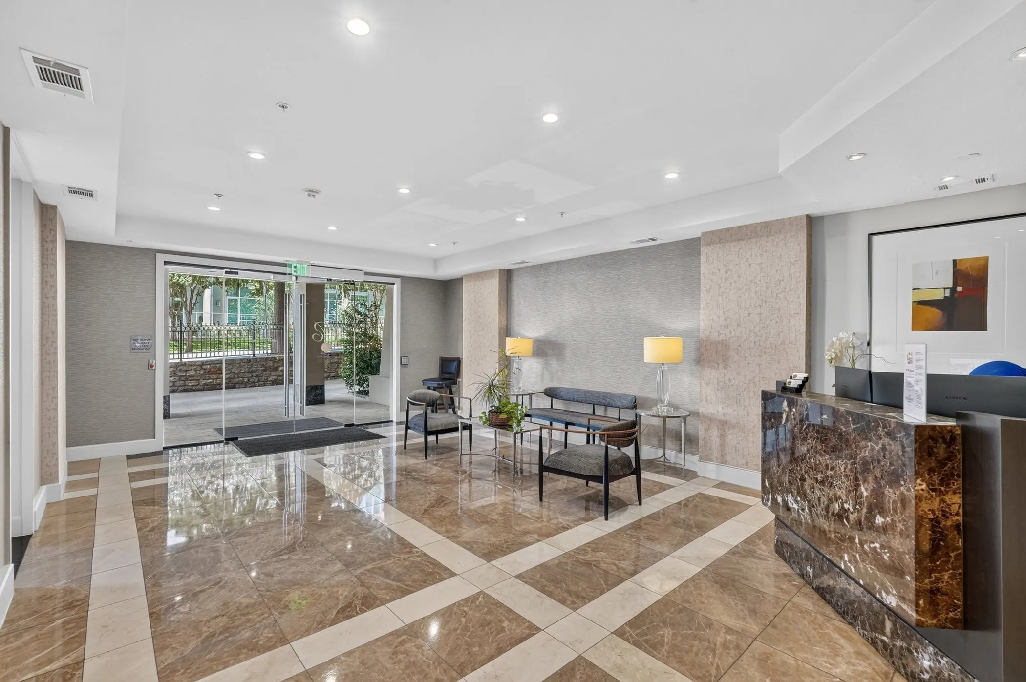 Condominium For Sale in Dallas County , 3225 Turtle Creek Boulevard 1528, Dallas, Texas 75219, 1 Bedroom, 1 Bathroom, 1 Garage spaces, 832 Sqft, built in 1998, Preowned, mls#21203445, Real Estate Agent in Dallas, Homes For Sale in Dallas county, Homes For Sale in Dallas, Realtor in Dallas Texas, Real Estate Brokerage Independent Realty Texas, Luminita Cordes Realtor