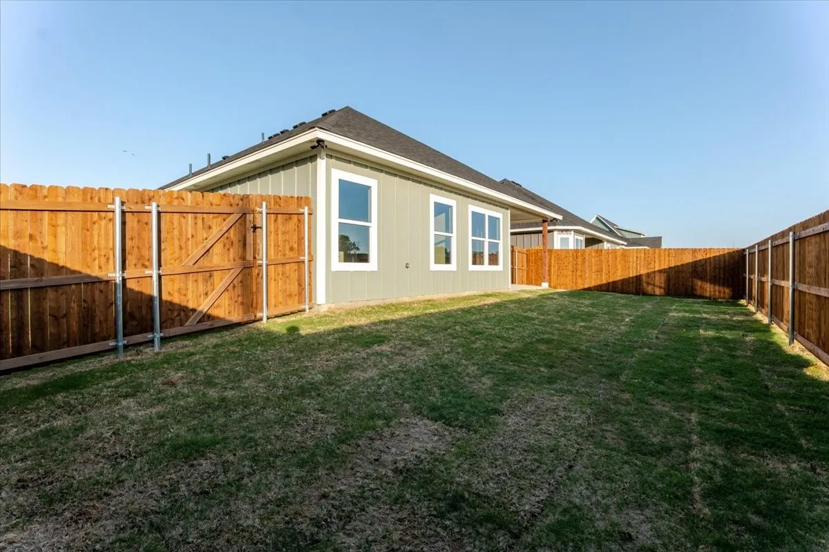 Single Family Residence For Sale in Hood County , 9209 Parkview Circle, Tolar, Texas 76476, 3 Bedroom, 2 Bathroom, 1 Garage spaces, 1,414 Sqft, built in 2026, Price $303,000, mls#21203448, Real Estate Agent in Tolar, Homes For Sale in Hood county, Homes For Sale in Tolar, Realtor in Tolar Texas, Real Estate Brokerage Independent Realty Texas, Luminita Cordes Realtor