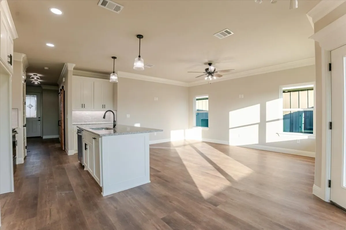 Single Family Residence For Sale in Hood County , 9209 Parkview Circle, Tolar, Texas 76476, 3 Bedroom, 2 Bathroom, 1 Garage spaces, 1,414 Sqft, built in 2026, Price $303,000, mls#21203448, Real Estate Agent in Tolar, Homes For Sale in Hood county, Homes For Sale in Tolar, Realtor in Tolar Texas, Real Estate Brokerage Independent Realty Texas, Luminita Cordes Realtor