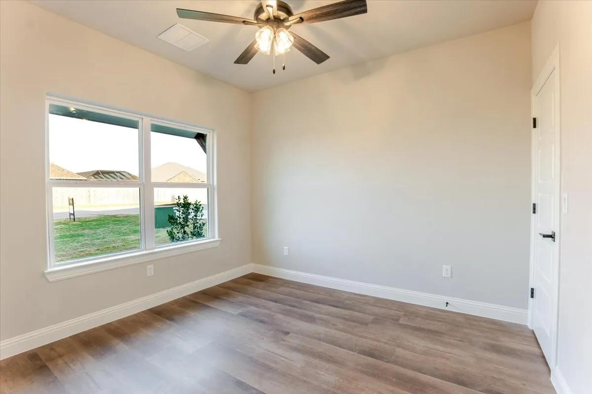 Single Family Residence For Sale in Hood County , 9209 Parkview Circle, Tolar, Texas 76476, 3 Bedroom, 2 Bathroom, 1 Garage spaces, 1,414 Sqft, built in 2026, Price $303,000, mls#21203448, Real Estate Agent in Tolar, Homes For Sale in Hood county, Homes For Sale in Tolar, Realtor in Tolar Texas, Real Estate Brokerage Independent Realty Texas, Luminita Cordes Realtor