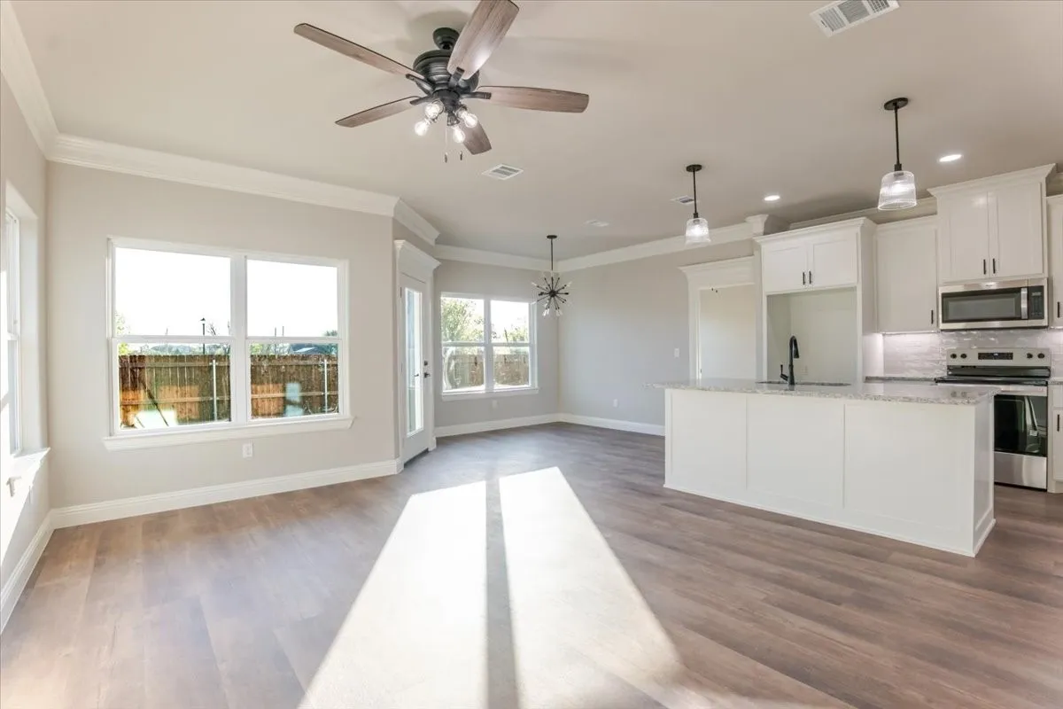 Single Family Residence For Sale in Hood County , 9209 Parkview Circle, Tolar, Texas 76476, 3 Bedroom, 2 Bathroom, 1 Garage spaces, 1,414 Sqft, built in 2026, Price $303,000, mls#21203448, Real Estate Agent in Tolar, Homes For Sale in Hood county, Homes For Sale in Tolar, Realtor in Tolar Texas, Real Estate Brokerage Independent Realty Texas, Luminita Cordes Realtor