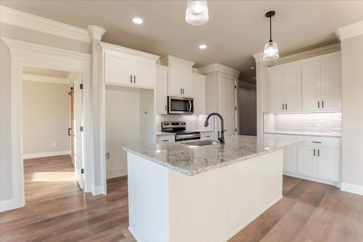 Single Family Residence For Sale in Hood County , 9209 Parkview Circle, Tolar, Texas 76476, 3 Bedroom, 2 Bathroom, 1 Garage spaces, 1,414 Sqft, built in 2026, Price $303,000, mls#21203448, Real Estate Agent in Tolar, Homes For Sale in Hood county, Homes For Sale in Tolar, Realtor in Tolar Texas, Real Estate Brokerage Independent Realty Texas, Luminita Cordes Realtor
