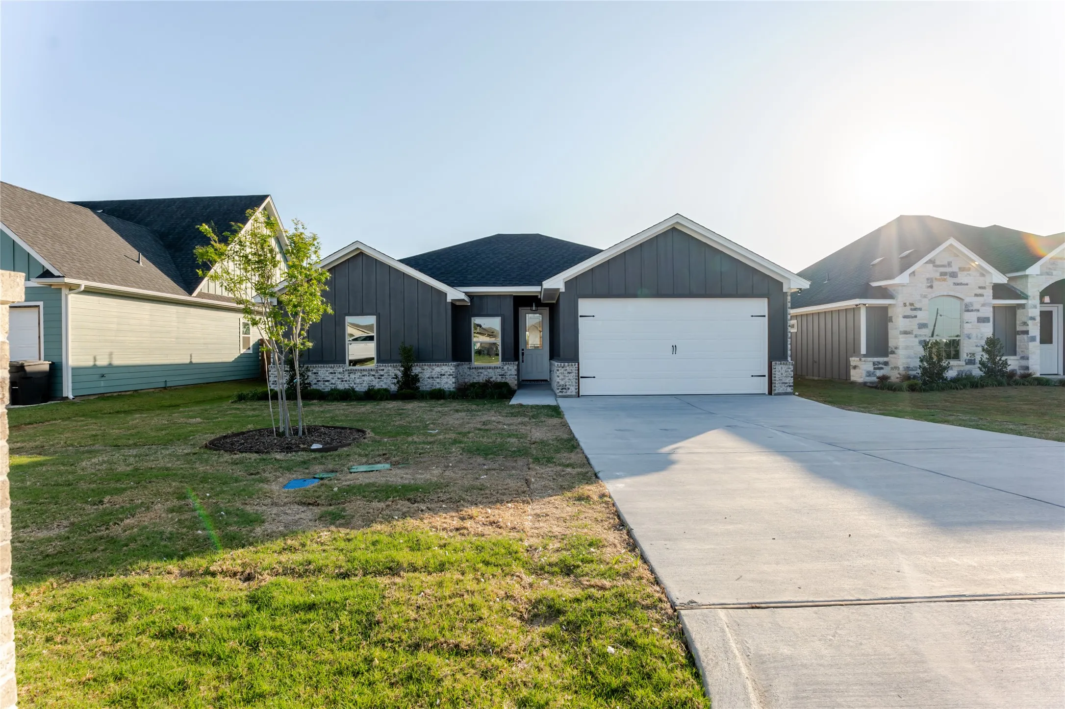 Single Family Residence For Sale in Hood County , 9213 Parkview Circle, Tolar, Texas 76476, 3 Bedroom, 2 Bathroom, 2 Garage spaces, 1,653 Sqft, built in 2026, mls#21203451, Real Estate Agent in Tolar, Homes For Sale in Hood county, Homes For Sale in Tolar, Realtor in Tolar Texas, Real Estate Brokerage Independent Realty Texas, Luminita Cordes Realtor