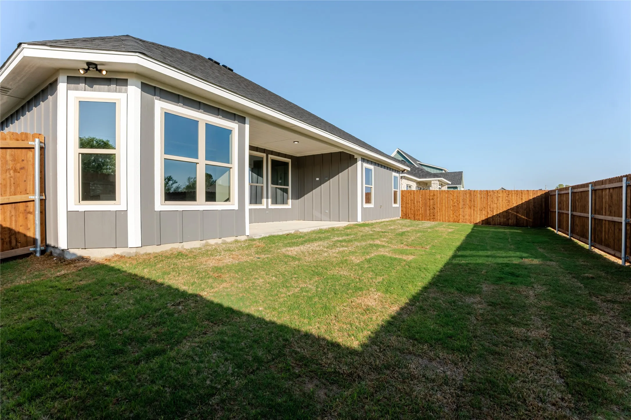 Single Family Residence For Sale in Hood County , 9213 Parkview Circle, Tolar, Texas 76476, 3 Bedroom, 2 Bathroom, 2 Garage spaces, 1,653 Sqft, built in 2026, mls#21203451, Real Estate Agent in Tolar, Homes For Sale in Hood county, Homes For Sale in Tolar, Realtor in Tolar Texas, Real Estate Brokerage Independent Realty Texas, Luminita Cordes Realtor