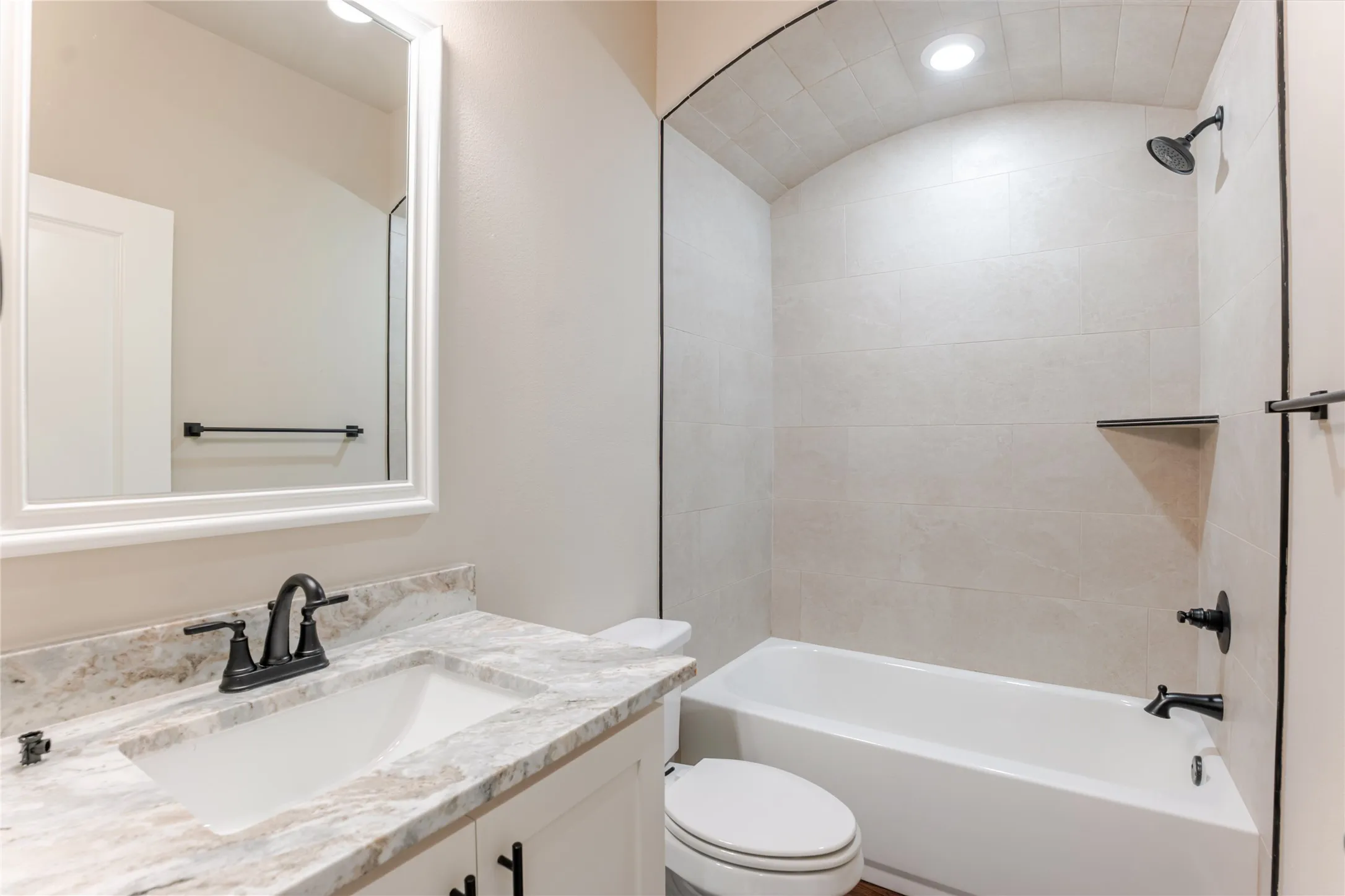 Single Family Residence For Sale in Hood County , 9213 Parkview Circle, Tolar, Texas 76476, 3 Bedroom, 2 Bathroom, 2 Garage spaces, 1,653 Sqft, built in 2026, mls#21203451, Real Estate Agent in Tolar, Homes For Sale in Hood county, Homes For Sale in Tolar, Realtor in Tolar Texas, Real Estate Brokerage Independent Realty Texas, Luminita Cordes Realtor