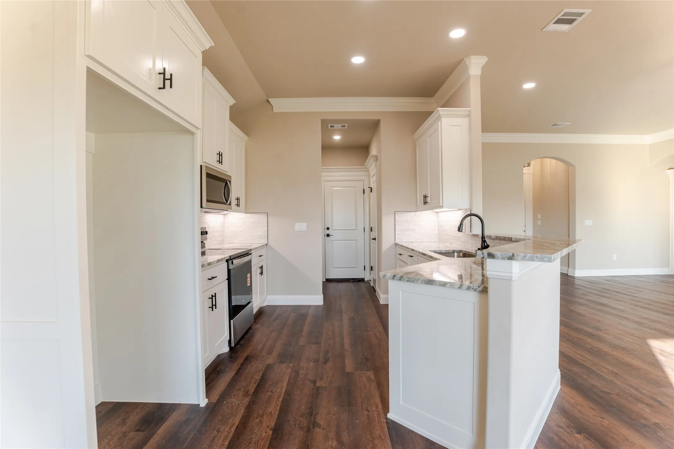 Single Family Residence For Sale in Hood County , 9213 Parkview Circle, Tolar, Texas 76476, 3 Bedroom, 2 Bathroom, 2 Garage spaces, 1,653 Sqft, built in 2026, mls#21203451, Real Estate Agent in Tolar, Homes For Sale in Hood county, Homes For Sale in Tolar, Realtor in Tolar Texas, Real Estate Brokerage Independent Realty Texas, Luminita Cordes Realtor