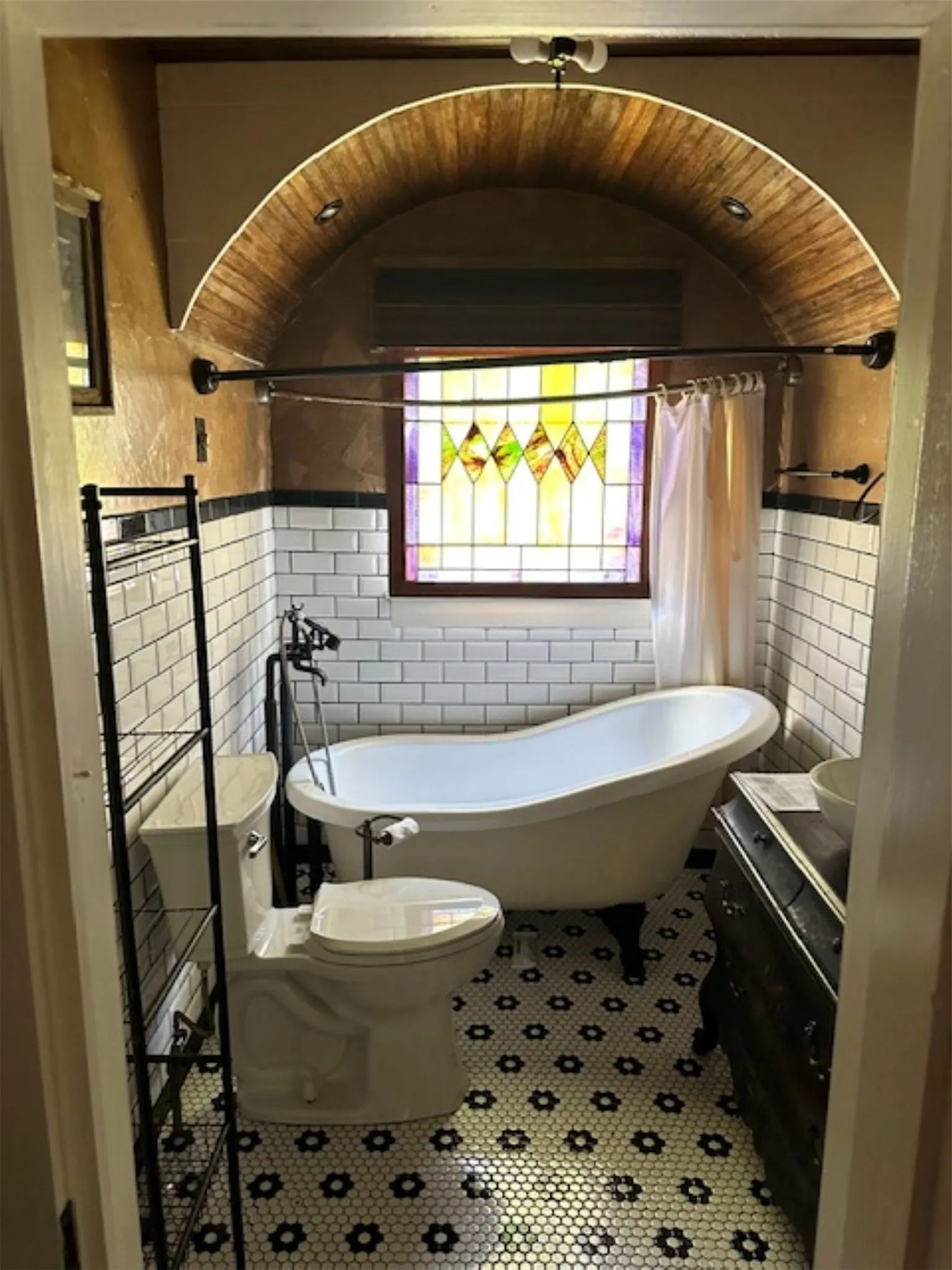 Farm For Sale in Comanche County , 18250 Tx-36 Highway, Gustine, Texas 76455, 2 Bedrooms, 1 Bathroom, 2 Garage spaces, 3,181 Sqft, built in 1939, Price $449,000, mls#21201490, Real Estate Agent in Gustine, Homes For Sale in Comanche county, Homes For Sale in Gustine, Realtor in Gustine Texas, Real Estate Brokerage Independent Realty Texas, Luminita Cordes Realtor