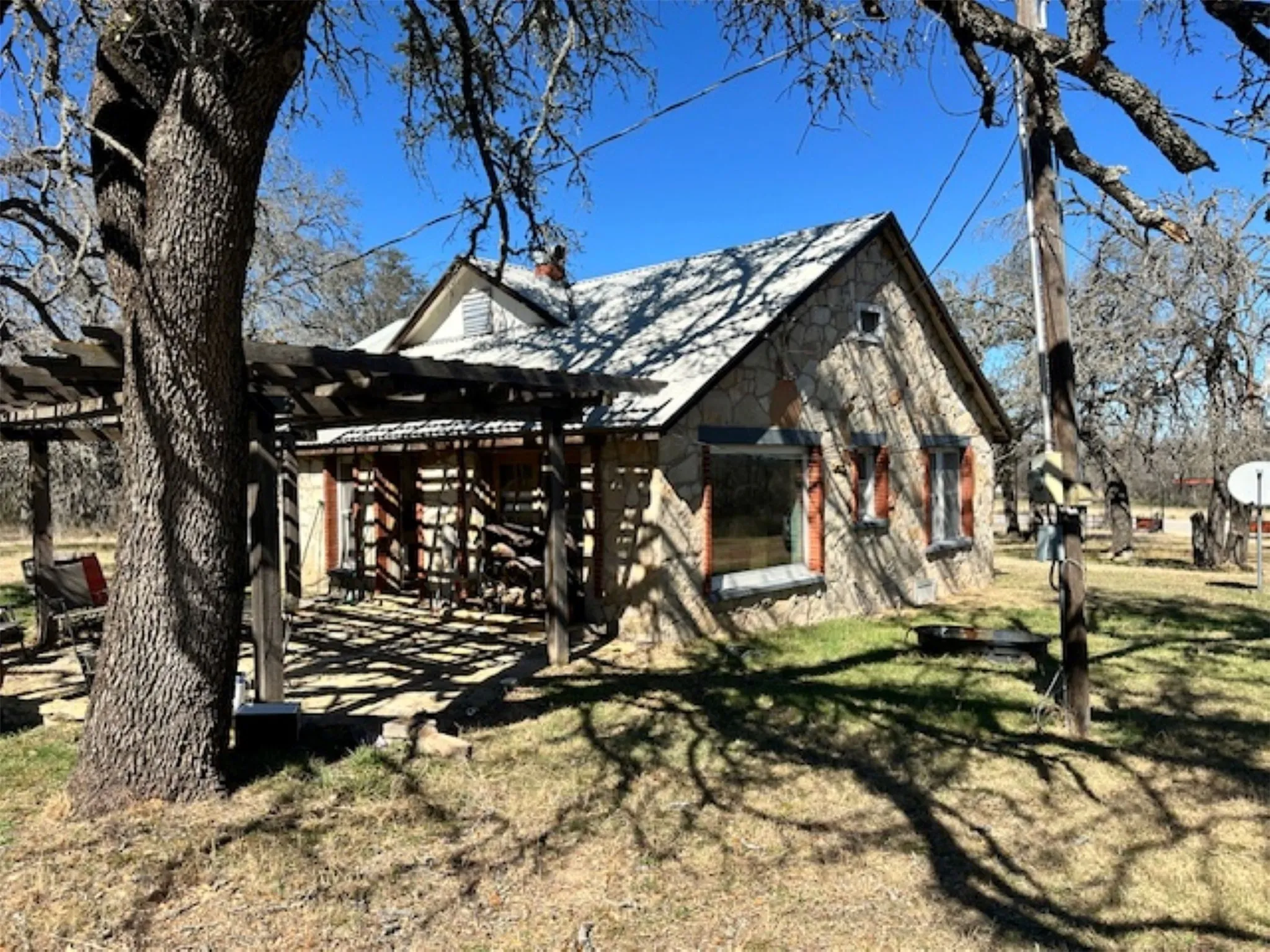 Farm For Sale in Comanche County , 18250 Tx-36 Highway, Gustine, Texas 76455, 2 Bedrooms, 1 Bathroom, 2 Garage spaces, 3,181 Sqft, built in 1939, Price $449,000, mls#21201490, Real Estate Agent in Gustine, Homes For Sale in Comanche county, Homes For Sale in Gustine, Realtor in Gustine Texas, Real Estate Brokerage Independent Realty Texas, Luminita Cordes Realtor