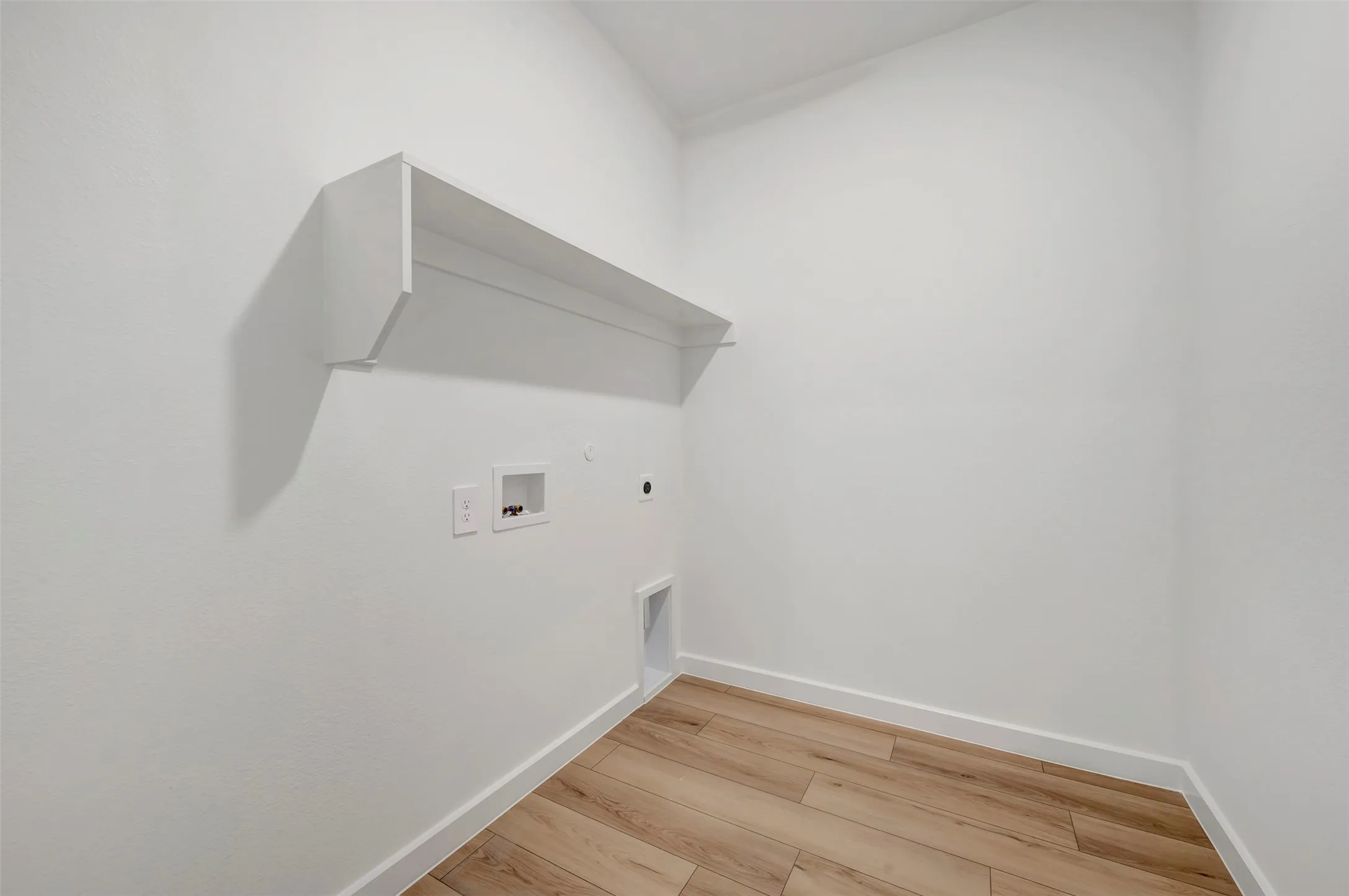 Single Family Residence For Sale in Wise County , 160 Summer Rain Way, Newark, Texas 76071, 5 Bedroom, 3 Bathroom, 2 Garage spaces, 2,655 Sqft, built in 2026, New Construction - Incomplete, mls#21203558, Real Estate Agent in Newark, Homes For Sale in Wise county, Homes For Sale in Newark, Realtor in Newark Texas, Real Estate Brokerage Independent Realty Texas, Luminita Cordes Realtor