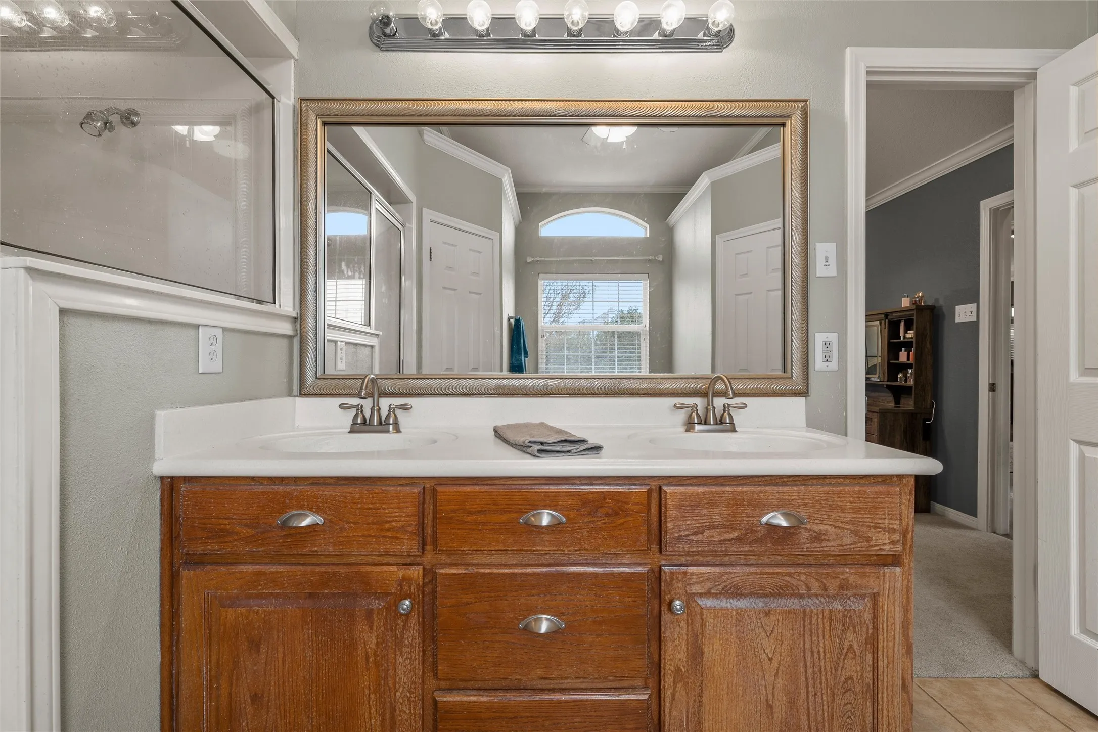Single Family Residence For Sale in Mc Lennan County , 1400 Radisson Drive, Hewitt, Texas 76643, 4 Bedroom, 3 Bathroom, 2 Garage spaces, 2,082 Sqft, built in 2001, mls#21203489, Real Estate Agent in Hewitt, Homes For Sale in Mc Lennan county, Homes For Sale in Hewitt, Realtor in Hewitt Texas, Real Estate Brokerage Independent Realty Texas, Luminita Cordes Realtor