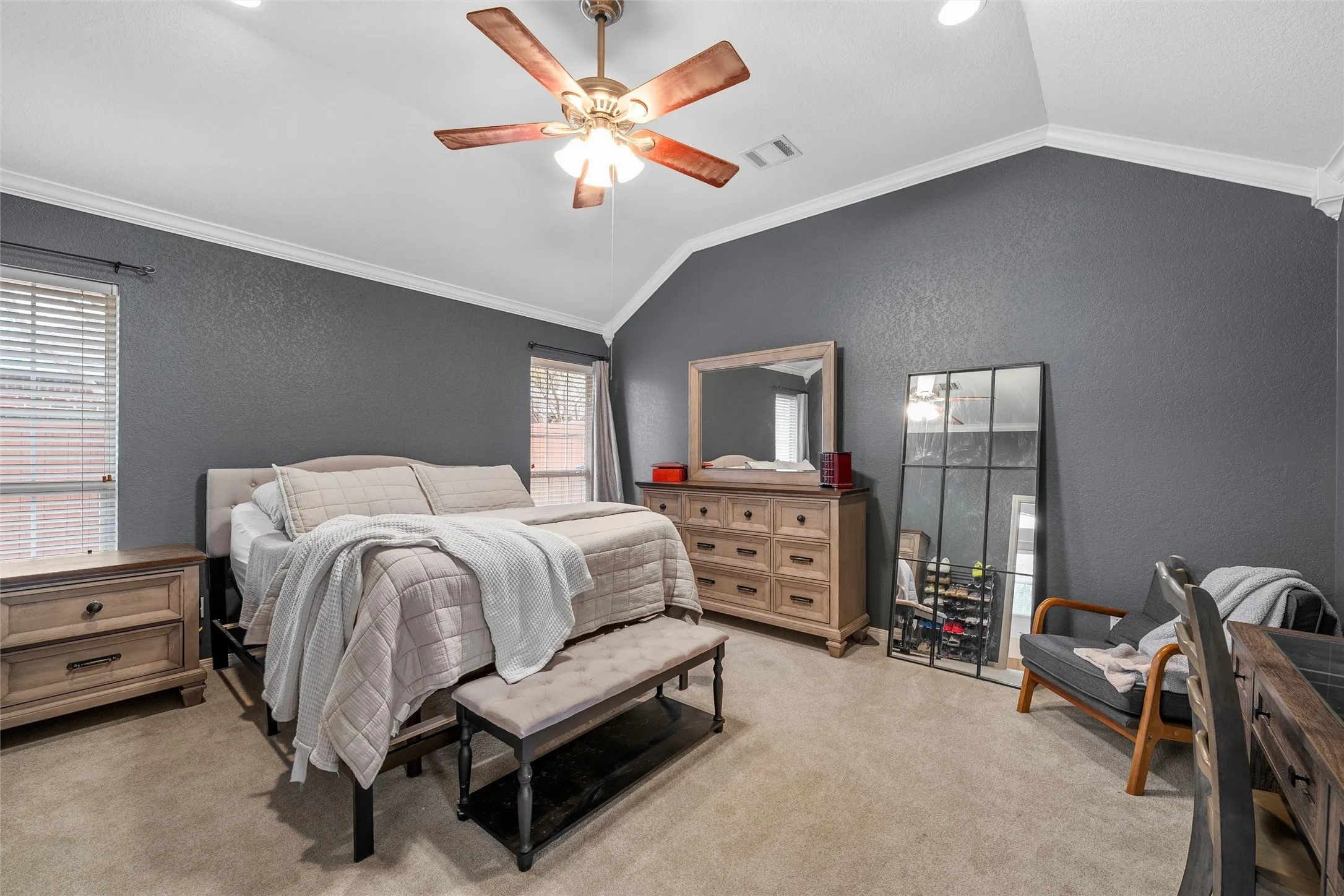 Single Family Residence For Sale in Mc Lennan County , 1400 Radisson Drive, Hewitt, Texas 76643, 4 Bedroom, 3 Bathroom, 2 Garage spaces, 2,082 Sqft, built in 2001, mls#21203489, Real Estate Agent in Hewitt, Homes For Sale in Mc Lennan county, Homes For Sale in Hewitt, Realtor in Hewitt Texas, Real Estate Brokerage Independent Realty Texas, Luminita Cordes Realtor