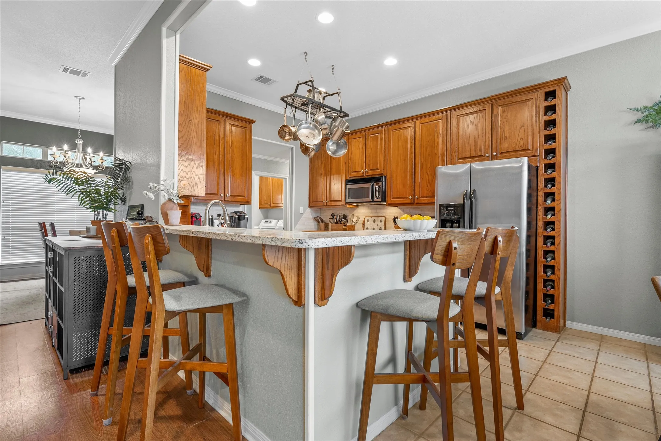 Single Family Residence For Sale in Mc Lennan County , 1400 Radisson Drive, Hewitt, Texas 76643, 4 Bedroom, 3 Bathroom, 2 Garage spaces, 2,082 Sqft, built in 2001, mls#21203489, Real Estate Agent in Hewitt, Homes For Sale in Mc Lennan county, Homes For Sale in Hewitt, Realtor in Hewitt Texas, Real Estate Brokerage Independent Realty Texas, Luminita Cordes Realtor