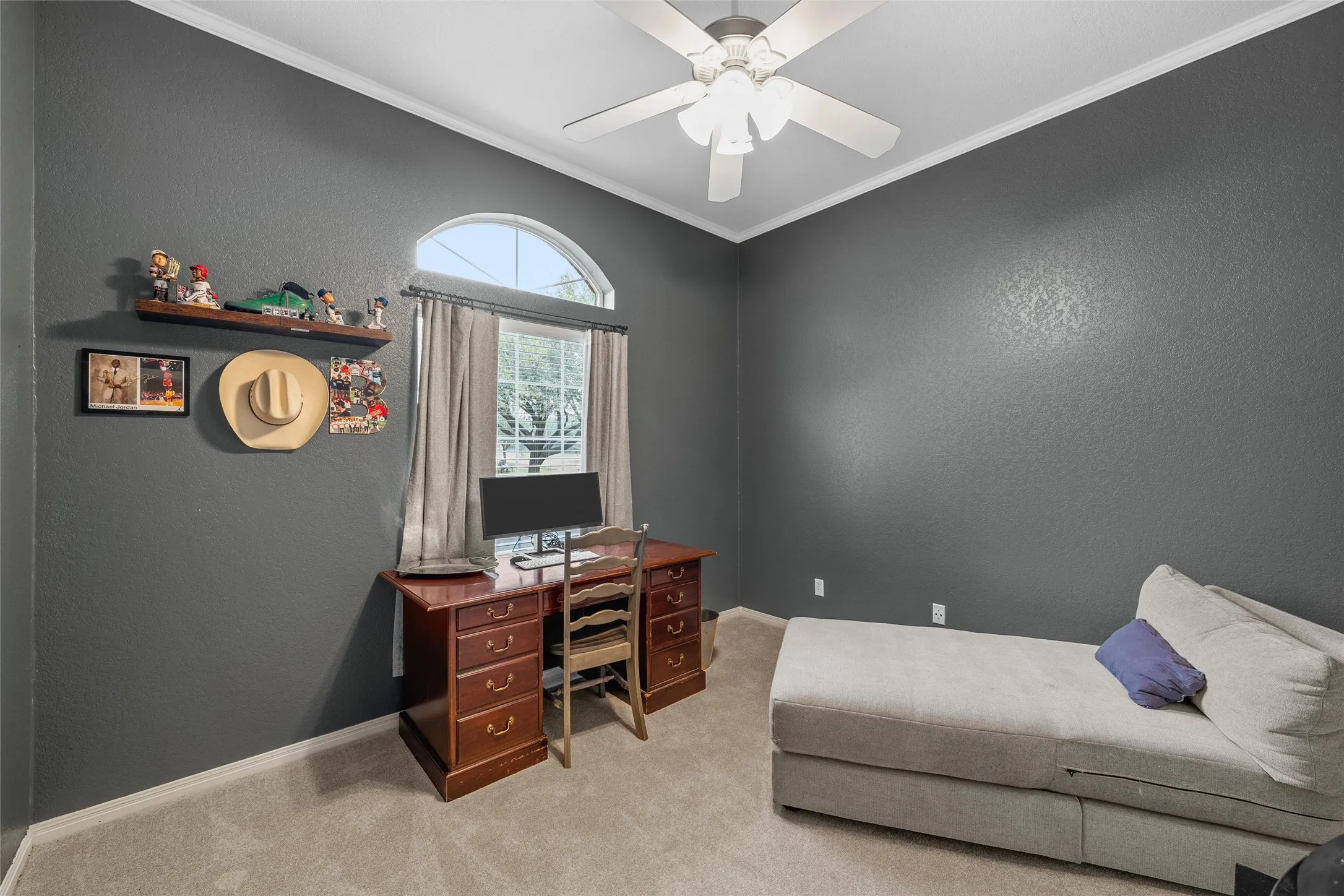 Single Family Residence For Sale in Mc Lennan County , 1400 Radisson Drive, Hewitt, Texas 76643, 4 Bedroom, 3 Bathroom, 2 Garage spaces, 2,082 Sqft, built in 2001, mls#21203489, Real Estate Agent in Hewitt, Homes For Sale in Mc Lennan county, Homes For Sale in Hewitt, Realtor in Hewitt Texas, Real Estate Brokerage Independent Realty Texas, Luminita Cordes Realtor