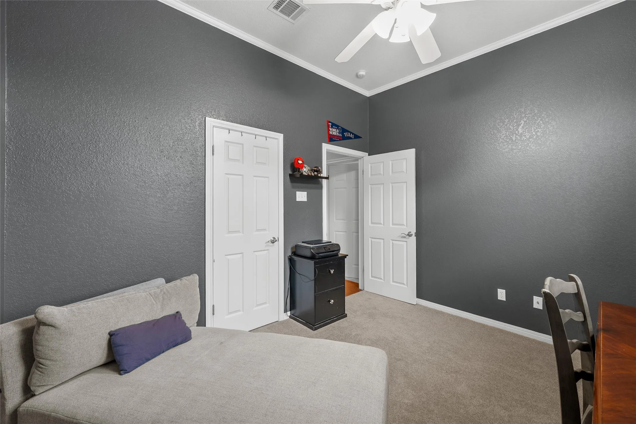 Single Family Residence For Sale in Mc Lennan County , 1400 Radisson Drive, Hewitt, Texas 76643, 4 Bedroom, 3 Bathroom, 2 Garage spaces, 2,082 Sqft, built in 2001, mls#21203489, Real Estate Agent in Hewitt, Homes For Sale in Mc Lennan county, Homes For Sale in Hewitt, Realtor in Hewitt Texas, Real Estate Brokerage Independent Realty Texas, Luminita Cordes Realtor