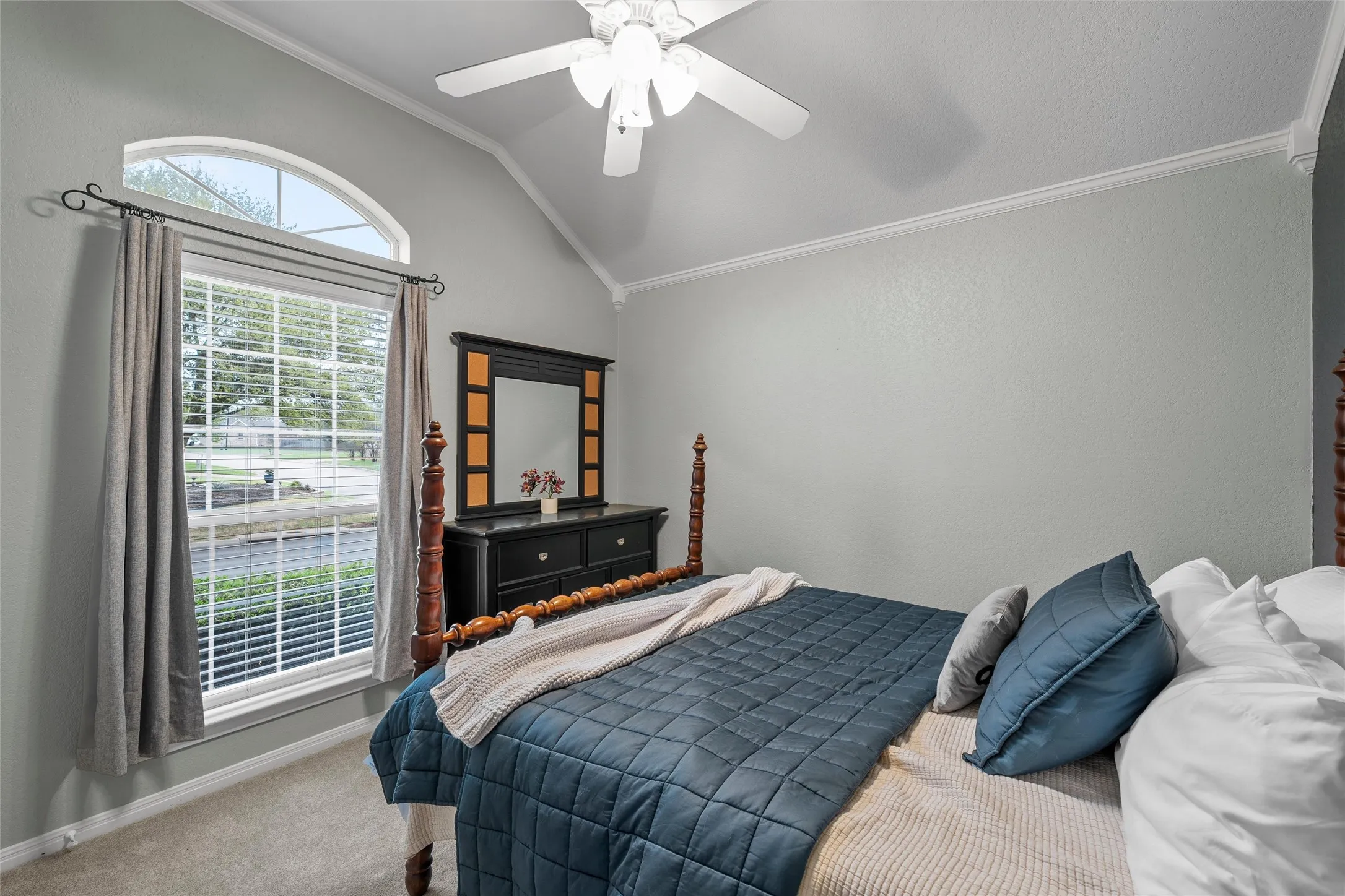 Single Family Residence For Sale in Mc Lennan County , 1400 Radisson Drive, Hewitt, Texas 76643, 4 Bedroom, 3 Bathroom, 2 Garage spaces, 2,082 Sqft, built in 2001, mls#21203489, Real Estate Agent in Hewitt, Homes For Sale in Mc Lennan county, Homes For Sale in Hewitt, Realtor in Hewitt Texas, Real Estate Brokerage Independent Realty Texas, Luminita Cordes Realtor