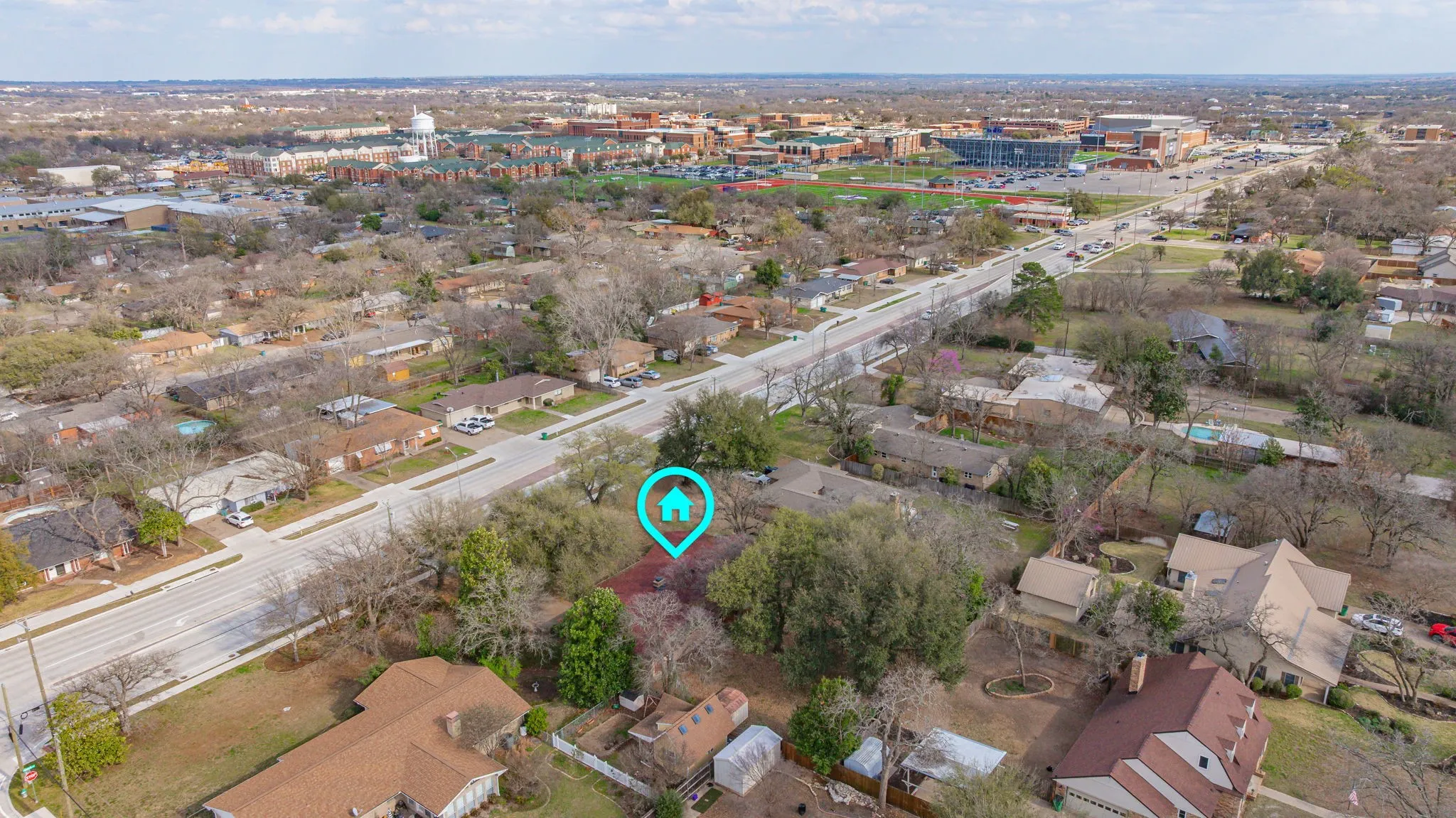 Single Family Residence For Sale in Erath County , 980 N Harbin Drive, Stephenville, Texas 76401, 3 Bedroom, 2 Bathroom, 2 Garage spaces, 2,513 Sqft, built in 1960, Preowned, mls#21200248, Real Estate Agent in Stephenville, Homes For Sale in Erath county, Homes For Sale in Stephenville, Realtor in Stephenville Texas, Real Estate Brokerage Independent Realty Texas, Luminita Cordes Realtor
