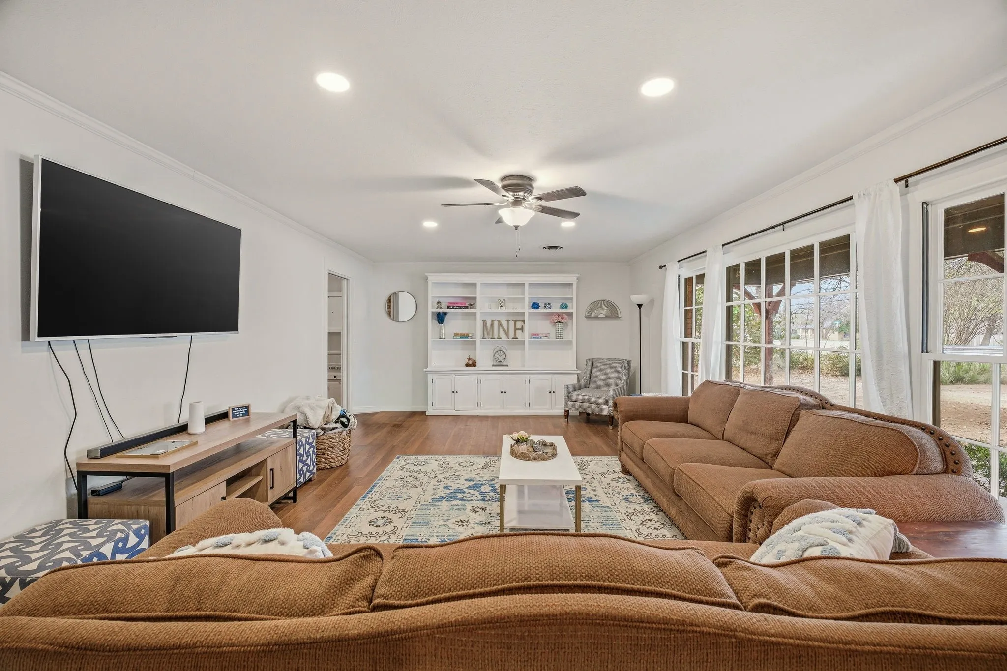 Single Family Residence For Sale in Erath County , 980 N Harbin Drive, Stephenville, Texas 76401, 3 Bedroom, 2 Bathroom, 2 Garage spaces, 2,513 Sqft, built in 1960, Preowned, mls#21200248, Real Estate Agent in Stephenville, Homes For Sale in Erath county, Homes For Sale in Stephenville, Realtor in Stephenville Texas, Real Estate Brokerage Independent Realty Texas, Luminita Cordes Realtor