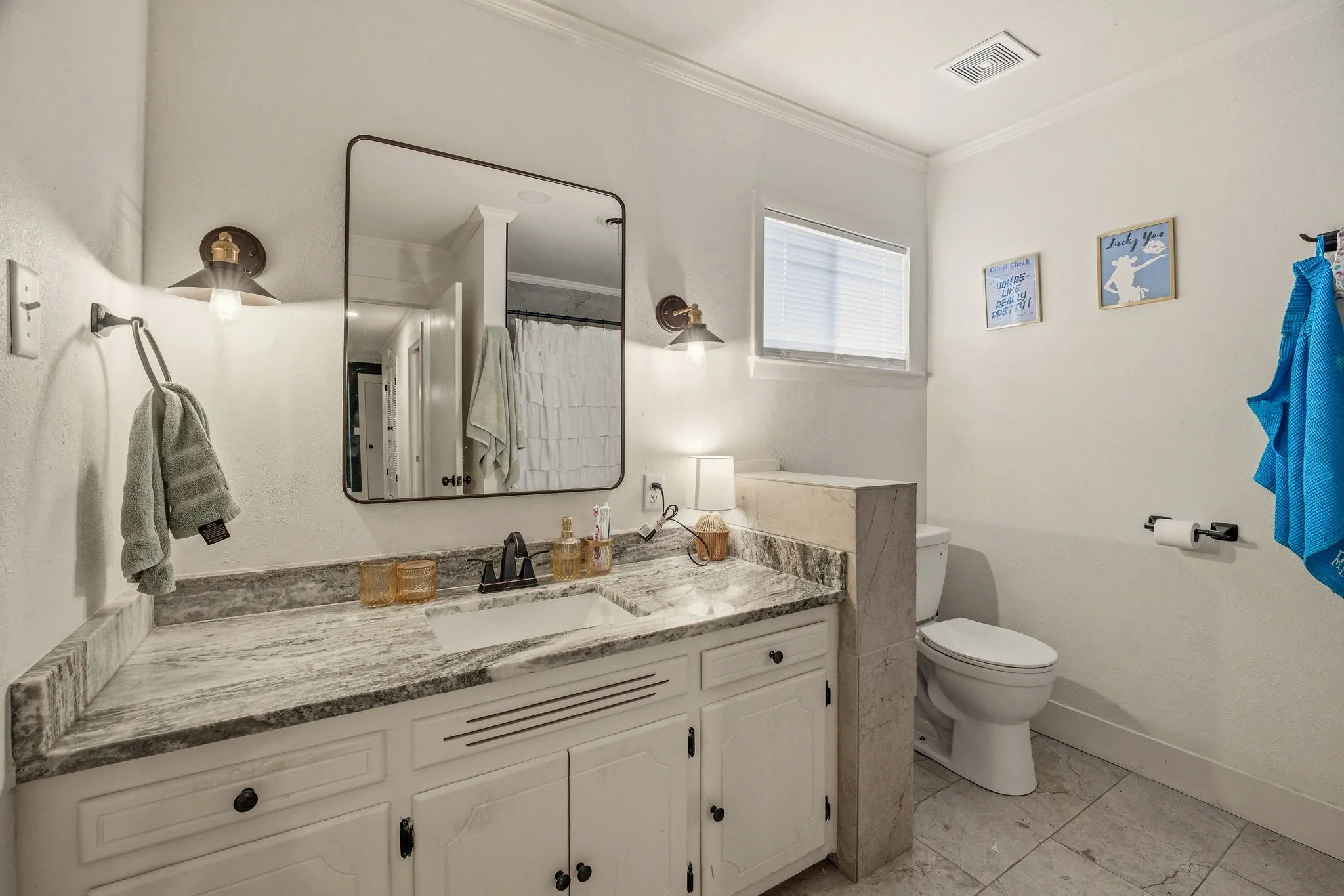 Single Family Residence For Sale in Erath County , 980 N Harbin Drive, Stephenville, Texas 76401, 3 Bedroom, 2 Bathroom, 2 Garage spaces, 2,513 Sqft, built in 1960, Preowned, mls#21200248, Real Estate Agent in Stephenville, Homes For Sale in Erath county, Homes For Sale in Stephenville, Realtor in Stephenville Texas, Real Estate Brokerage Independent Realty Texas, Luminita Cordes Realtor