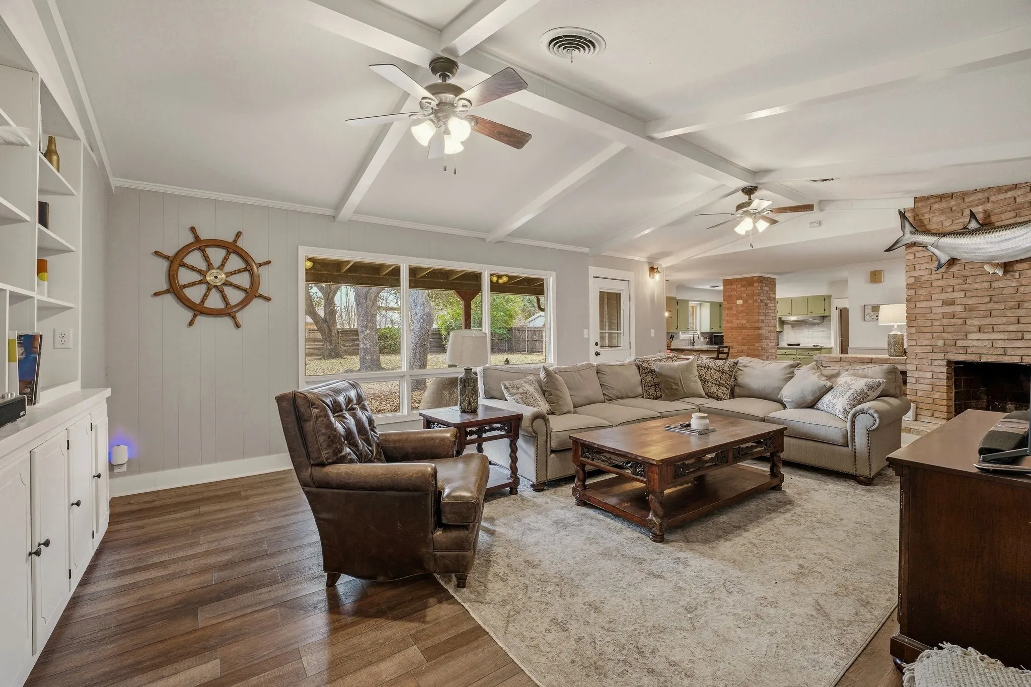 Single Family Residence For Sale in Erath County , 980 N Harbin Drive, Stephenville, Texas 76401, 3 Bedroom, 2 Bathroom, 2 Garage spaces, 2,513 Sqft, built in 1960, Preowned, mls#21200248, Real Estate Agent in Stephenville, Homes For Sale in Erath county, Homes For Sale in Stephenville, Realtor in Stephenville Texas, Real Estate Brokerage Independent Realty Texas, Luminita Cordes Realtor