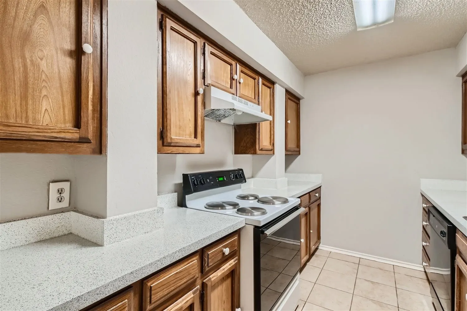 Single Family Residence For Sale in Collin County , 806 Prairie Creek Drive, Princeton, Texas 75407, 3 Bedroom, 2 Bathroom, 1 Garage spaces, 1,134 Sqft, built in 1984, Preowned, mls#21203585, Real Estate Agent in Princeton, Homes For Sale in Collin county, Homes For Sale in Princeton, Realtor in Princeton Texas, Real Estate Brokerage Independent Realty Texas, Luminita Cordes Realtor
