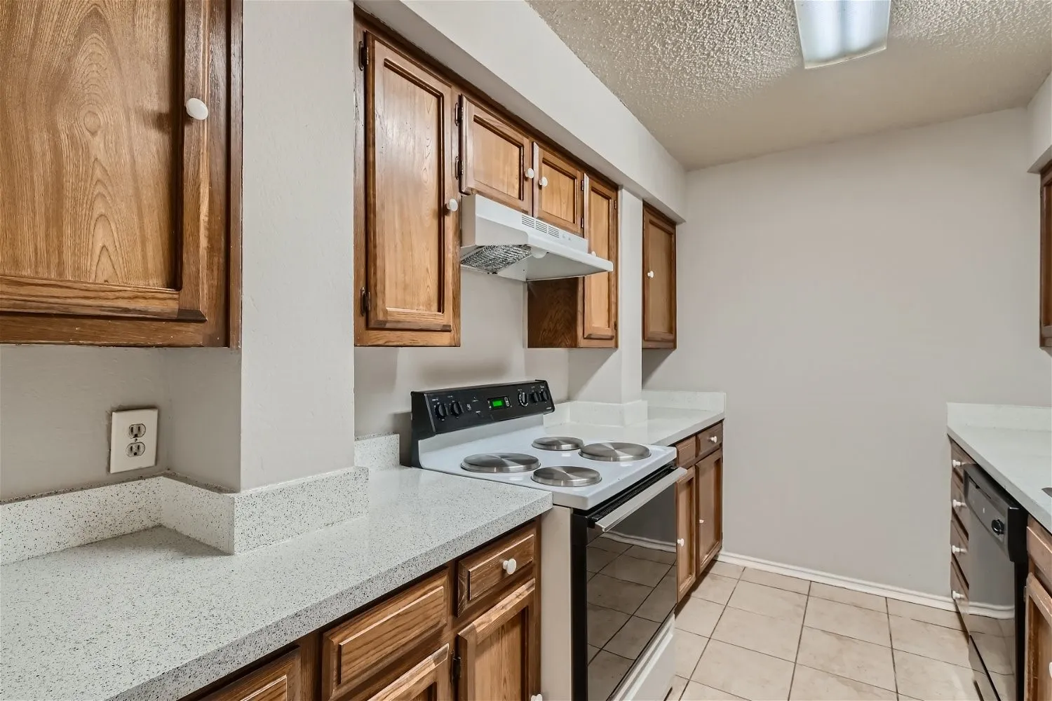 Single Family Residence For Sale in Collin County , 806 Prairie Creek Drive, Princeton, Texas 75407, 3 Bedroom, 2 Bathroom, 1 Garage spaces, 1,134 Sqft, built in 1984, Preowned, mls#21203585, Real Estate Agent in Princeton, Homes For Sale in Collin county, Homes For Sale in Princeton, Realtor in Princeton Texas, Real Estate Brokerage Independent Realty Texas, Luminita Cordes Realtor
