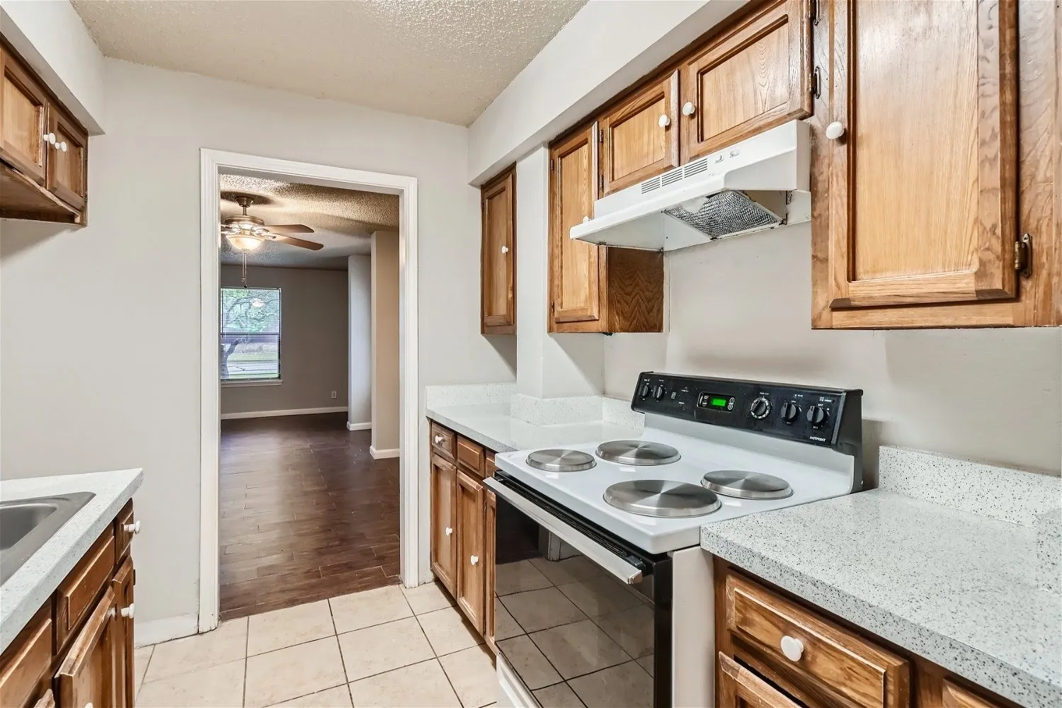 Single Family Residence For Sale in Collin County , 806 Prairie Creek Drive, Princeton, Texas 75407, 3 Bedroom, 2 Bathroom, 1 Garage spaces, 1,134 Sqft, built in 1984, Preowned, mls#21203585, Real Estate Agent in Princeton, Homes For Sale in Collin county, Homes For Sale in Princeton, Realtor in Princeton Texas, Real Estate Brokerage Independent Realty Texas, Luminita Cordes Realtor