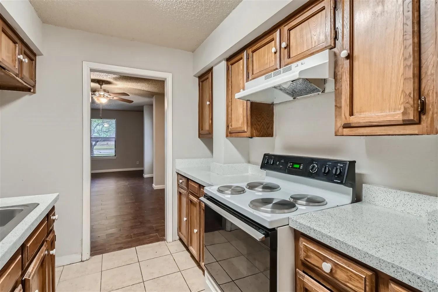 Single Family Residence For Sale in Collin County , 806 Prairie Creek Drive, Princeton, Texas 75407, 3 Bedroom, 2 Bathroom, 1 Garage spaces, 1,134 Sqft, built in 1984, Preowned, mls#21203585, Real Estate Agent in Princeton, Homes For Sale in Collin county, Homes For Sale in Princeton, Realtor in Princeton Texas, Real Estate Brokerage Independent Realty Texas, Luminita Cordes Realtor