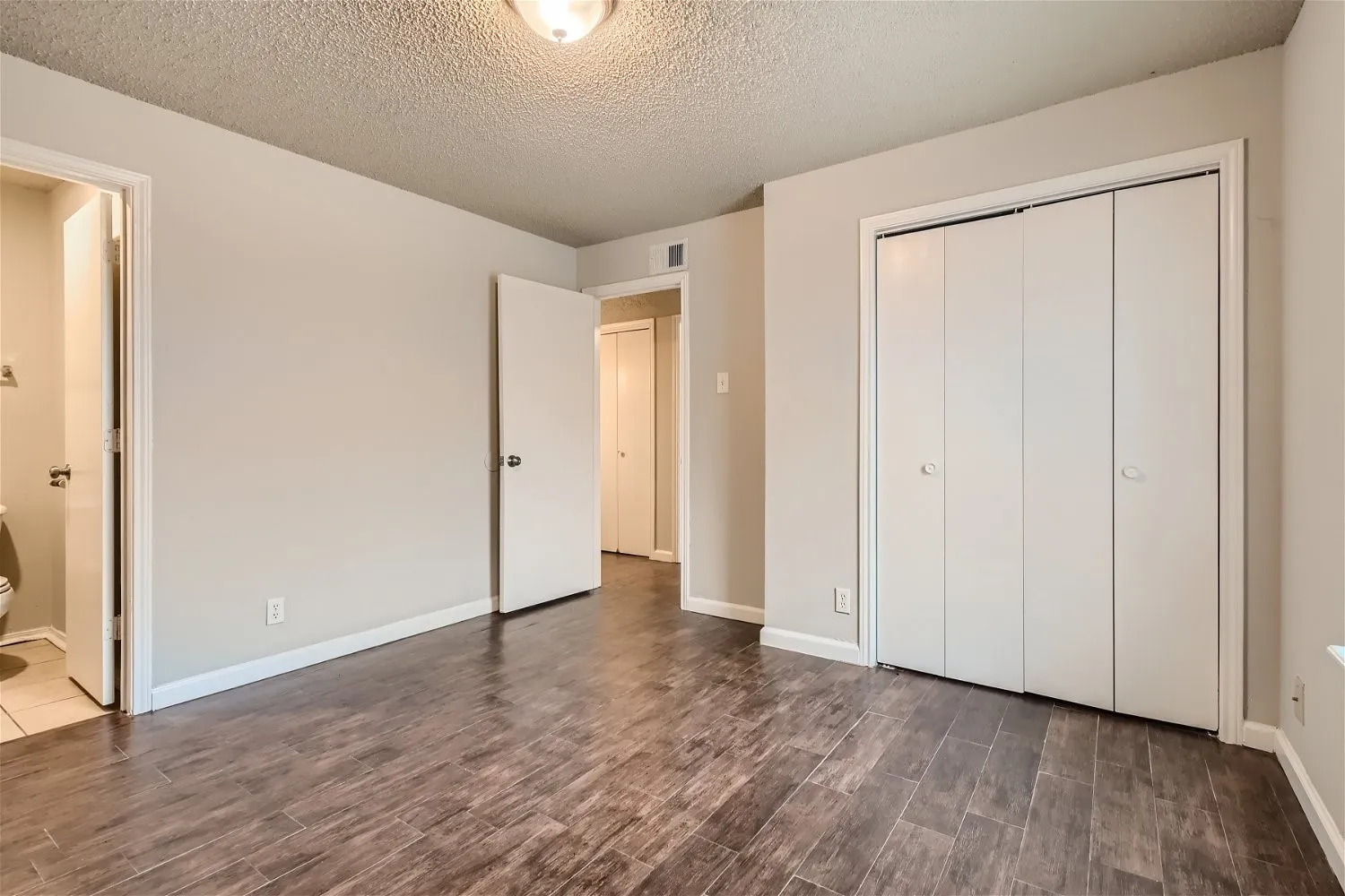 Single Family Residence For Sale in Collin County , 806 Prairie Creek Drive, Princeton, Texas 75407, 3 Bedroom, 2 Bathroom, 1 Garage spaces, 1,134 Sqft, built in 1984, Preowned, mls#21203585, Real Estate Agent in Princeton, Homes For Sale in Collin county, Homes For Sale in Princeton, Realtor in Princeton Texas, Real Estate Brokerage Independent Realty Texas, Luminita Cordes Realtor