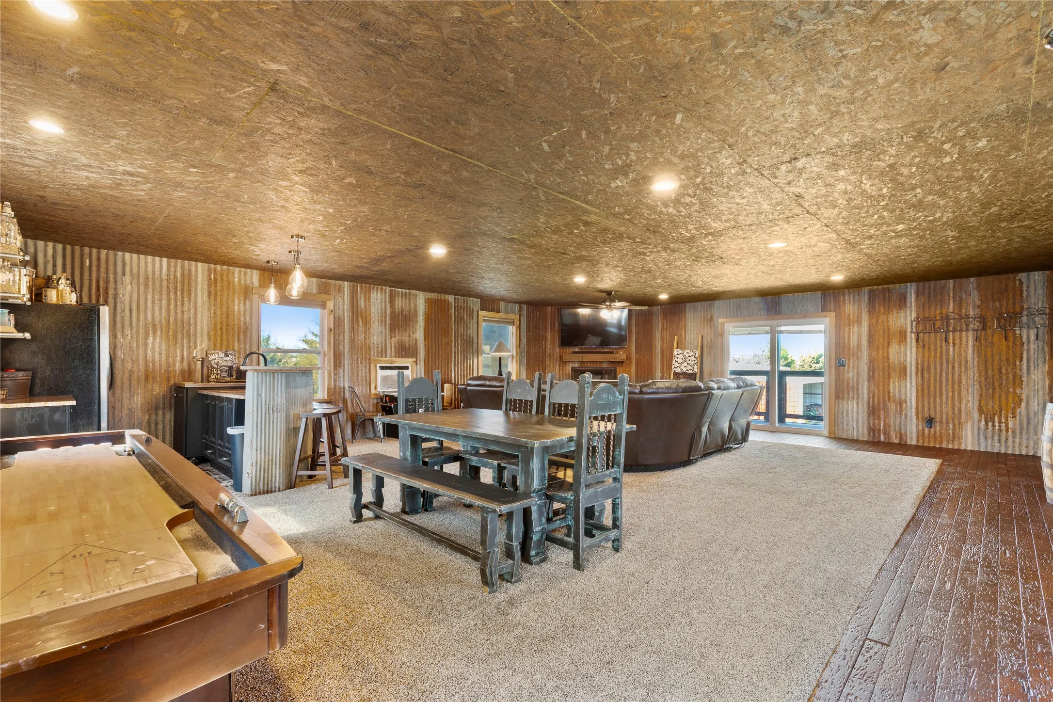 Farm For Sale in Hunt County , 4620 County Road 2720, Caddo Mills, Texas 75135, 7 Bedroom, 6 Bathroom, 7 Garage spaces, 4,269 Sqft, built in 1903, Preowned, mls#21191648, Real Estate Agent in Caddo Mills, Homes For Sale in Hunt county, Homes For Sale in Caddo Mills, Realtor in Caddo Mills Texas, Real Estate Brokerage Independent Realty Texas, Luminita Cordes Realtor