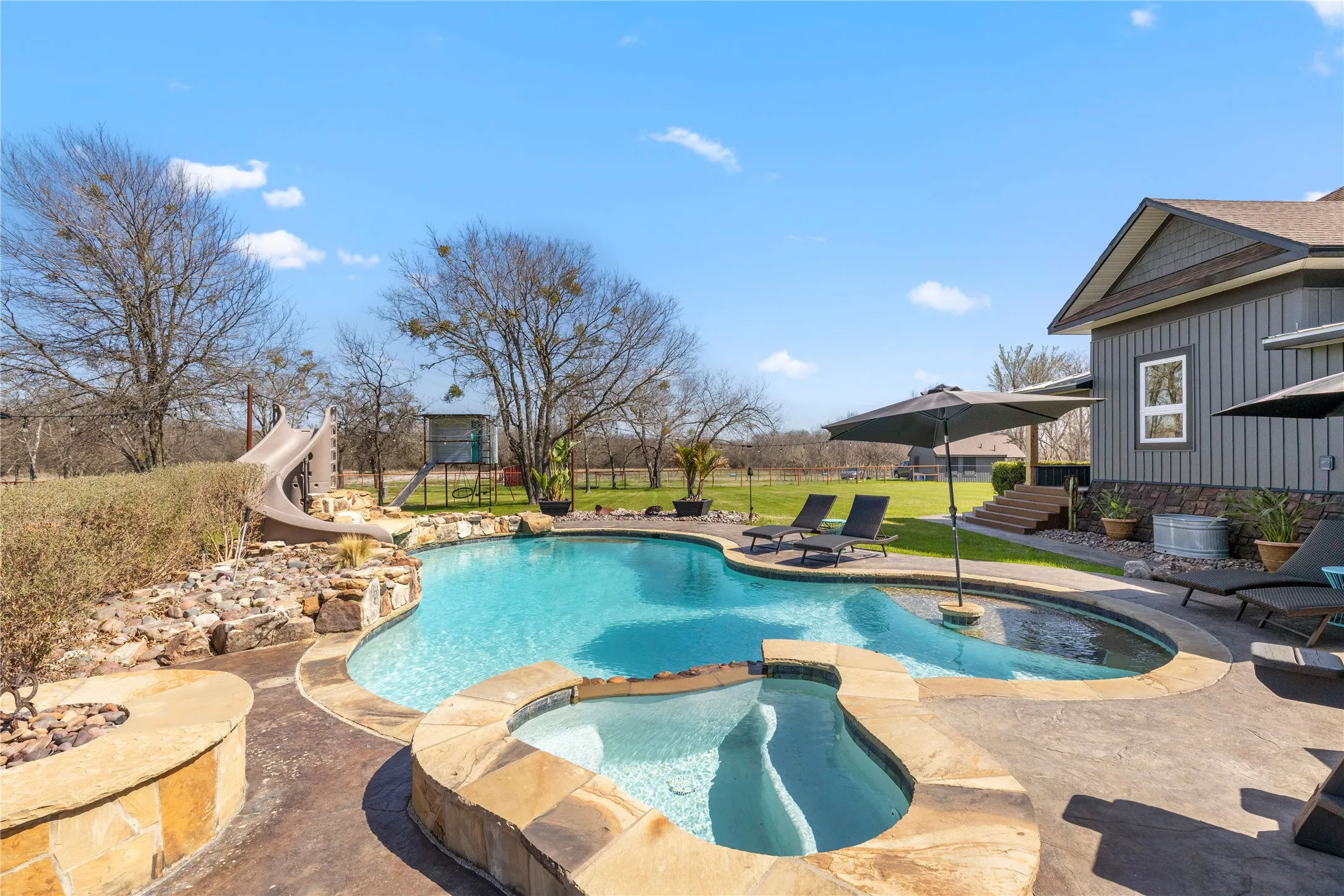 Farm For Sale in Hunt County , 4620 County Road 2720, Caddo Mills, Texas 75135, 7 Bedroom, 6 Bathroom, 7 Garage spaces, 4,269 Sqft, built in 1903, Preowned, mls#21191648, Real Estate Agent in Caddo Mills, Homes For Sale in Hunt county, Homes For Sale in Caddo Mills, Realtor in Caddo Mills Texas, Real Estate Brokerage Independent Realty Texas, Luminita Cordes Realtor