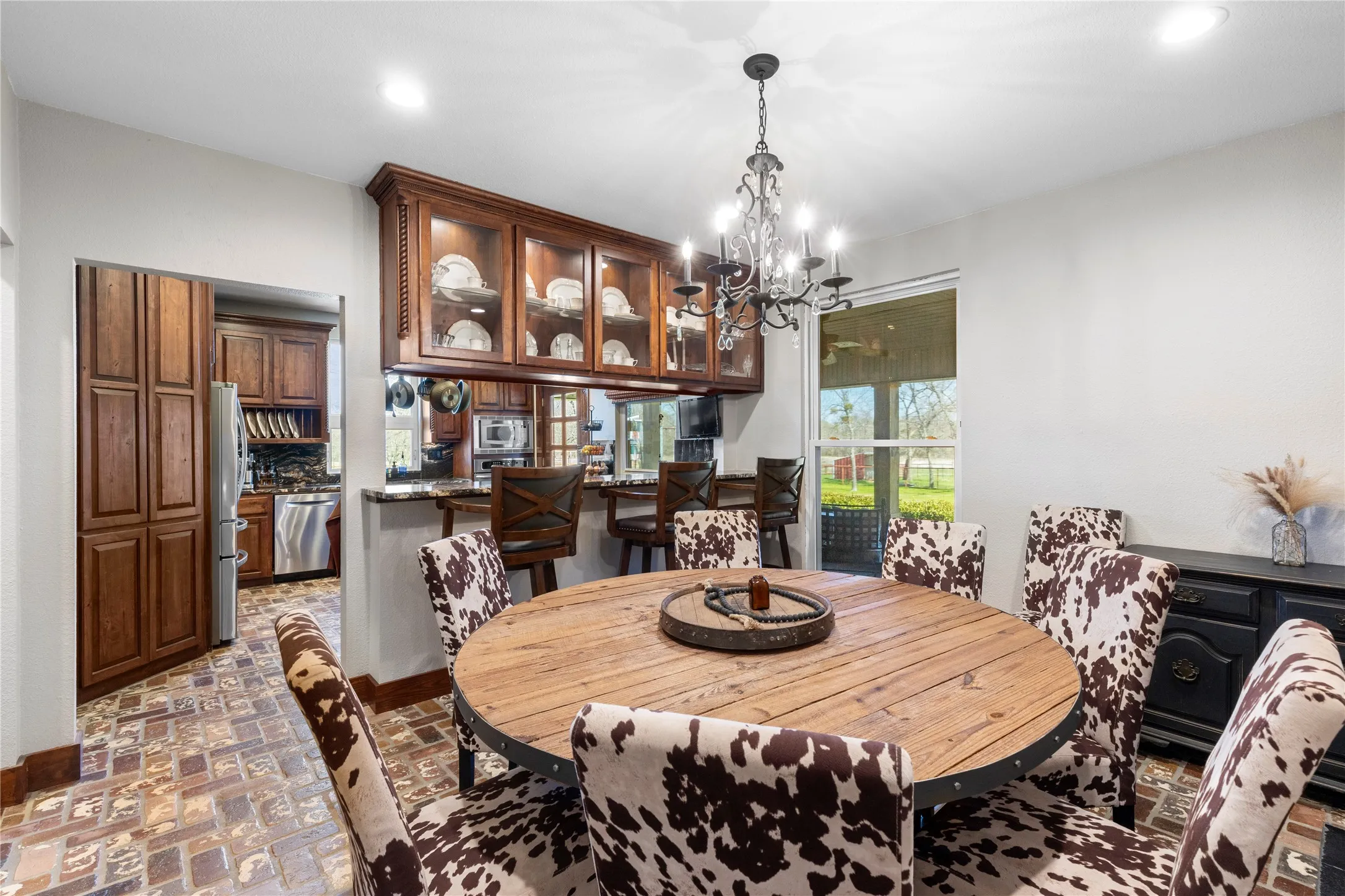 Farm For Sale in Hunt County , 4620 County Road 2720, Caddo Mills, Texas 75135, 7 Bedroom, 6 Bathroom, 7 Garage spaces, 4,269 Sqft, built in 1903, Preowned, mls#21191648, Real Estate Agent in Caddo Mills, Homes For Sale in Hunt county, Homes For Sale in Caddo Mills, Realtor in Caddo Mills Texas, Real Estate Brokerage Independent Realty Texas, Luminita Cordes Realtor