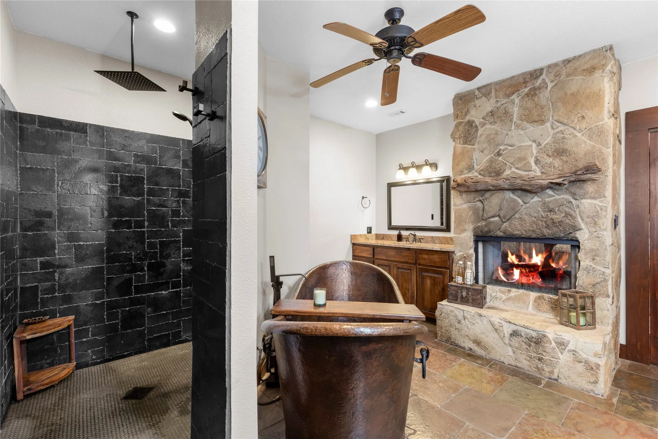 Farm For Sale in Hunt County , 4620 County Road 2720, Caddo Mills, Texas 75135, 7 Bedroom, 6 Bathroom, 7 Garage spaces, 4,269 Sqft, built in 1903, Preowned, mls#21191648, Real Estate Agent in Caddo Mills, Homes For Sale in Hunt county, Homes For Sale in Caddo Mills, Realtor in Caddo Mills Texas, Real Estate Brokerage Independent Realty Texas, Luminita Cordes Realtor
