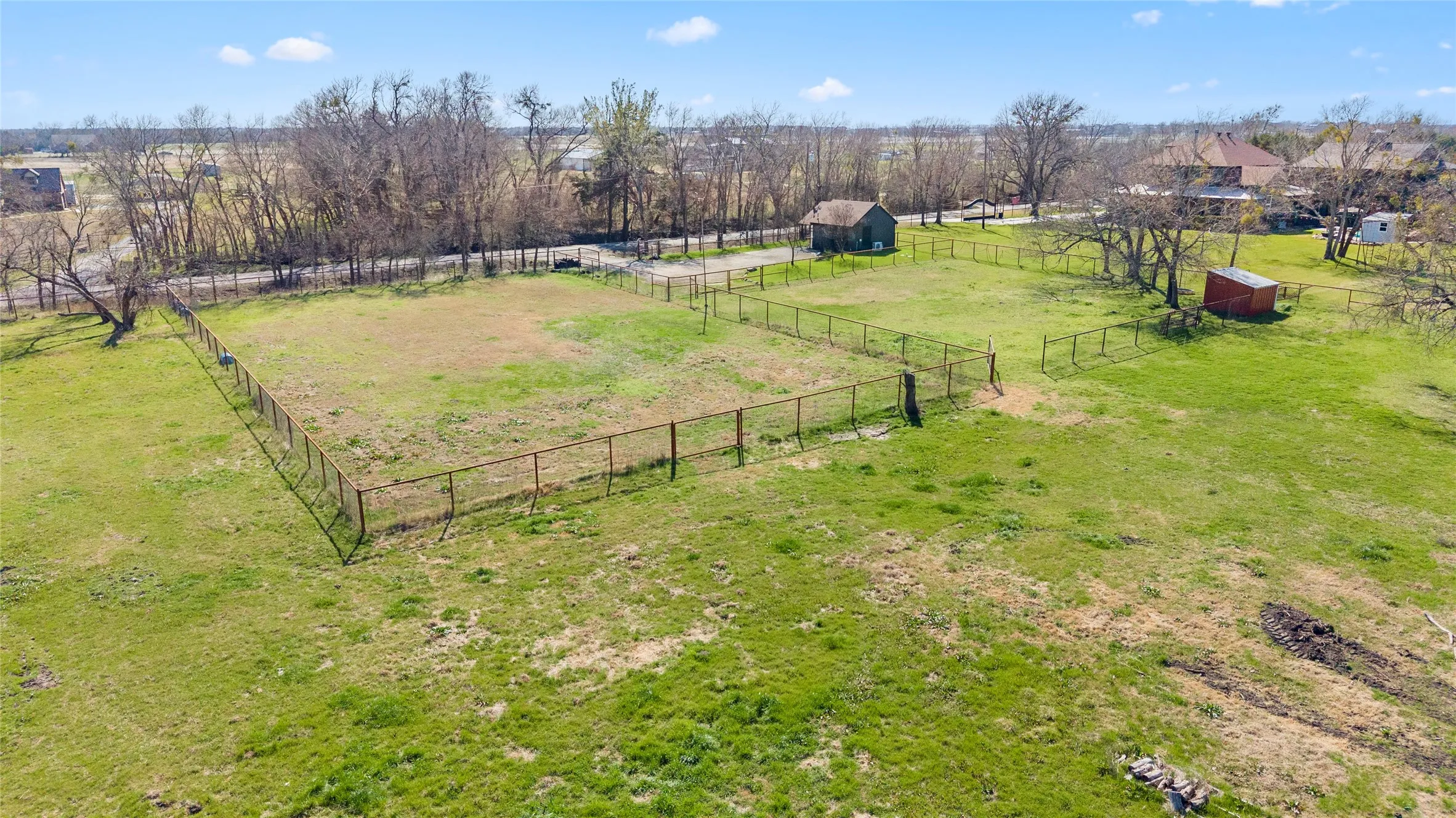 Farm For Sale in Hunt County , 4620 County Road 2720, Caddo Mills, Texas 75135, 7 Bedroom, 6 Bathroom, 7 Garage spaces, 4,269 Sqft, built in 1903, Preowned, mls#21191648, Real Estate Agent in Caddo Mills, Homes For Sale in Hunt county, Homes For Sale in Caddo Mills, Realtor in Caddo Mills Texas, Real Estate Brokerage Independent Realty Texas, Luminita Cordes Realtor
