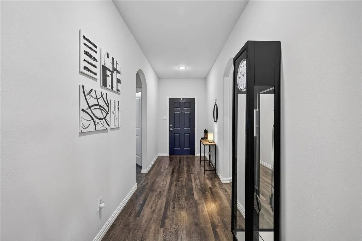 Single Family Residence For Sale in Henderson County , 515 Cottage Row, Mabank, Texas 75147, 4 Bedroom, 2 Bathroom, 2 Garage spaces, 1,672 Sqft, built in 2020, Preowned, mls#21203702, Real Estate Agent in Mabank, Homes For Sale in Henderson county, Homes For Sale in Mabank, Realtor in Mabank Texas, Real Estate Brokerage Independent Realty Texas, Luminita Cordes Realtor
