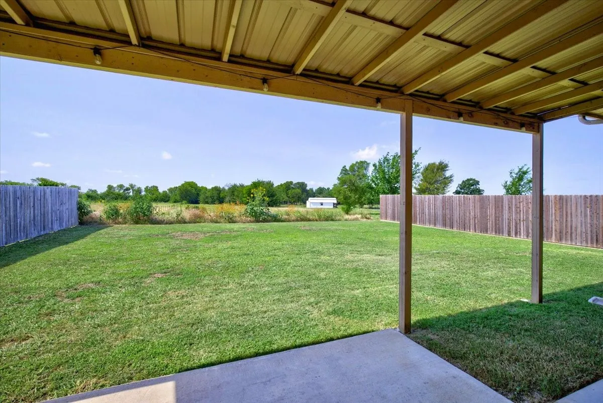 Single Family Residence For Sale in Henderson County , 515 Cottage Row, Mabank, Texas 75147, 4 Bedroom, 2 Bathroom, 2 Garage spaces, 1,672 Sqft, built in 2020, Preowned, mls#21203702, Real Estate Agent in Mabank, Homes For Sale in Henderson county, Homes For Sale in Mabank, Realtor in Mabank Texas, Real Estate Brokerage Independent Realty Texas, Luminita Cordes Realtor
