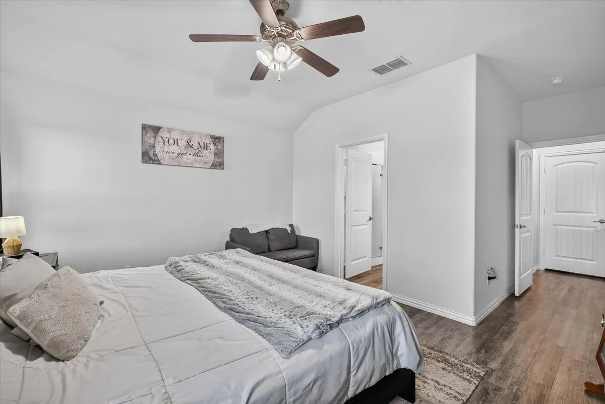 Single Family Residence For Sale in Henderson County , 515 Cottage Row, Mabank, Texas 75147, 4 Bedroom, 2 Bathroom, 2 Garage spaces, 1,672 Sqft, built in 2020, Preowned, mls#21203702, Real Estate Agent in Mabank, Homes For Sale in Henderson county, Homes For Sale in Mabank, Realtor in Mabank Texas, Real Estate Brokerage Independent Realty Texas, Luminita Cordes Realtor