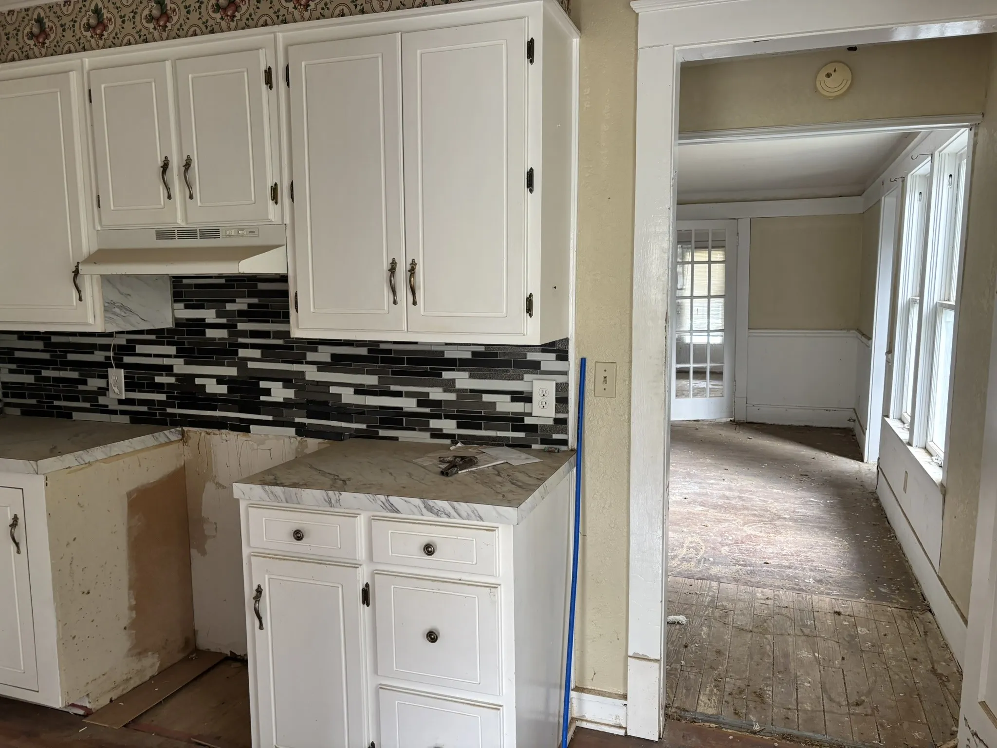 Single Family Residence For Sale in Grayson County , 624 W Gandy Street, Denison, Texas 75020, 2 Bedroom, 2 Bathroom, Garage spaces, 1,614 Sqft, built in 1910, mls#21203731, Real Estate Agent in Denison, Homes For Sale in Grayson county, Homes For Sale in Denison, Realtor in Denison Texas, Real Estate Brokerage Independent Realty Texas, Luminita Cordes Realtor