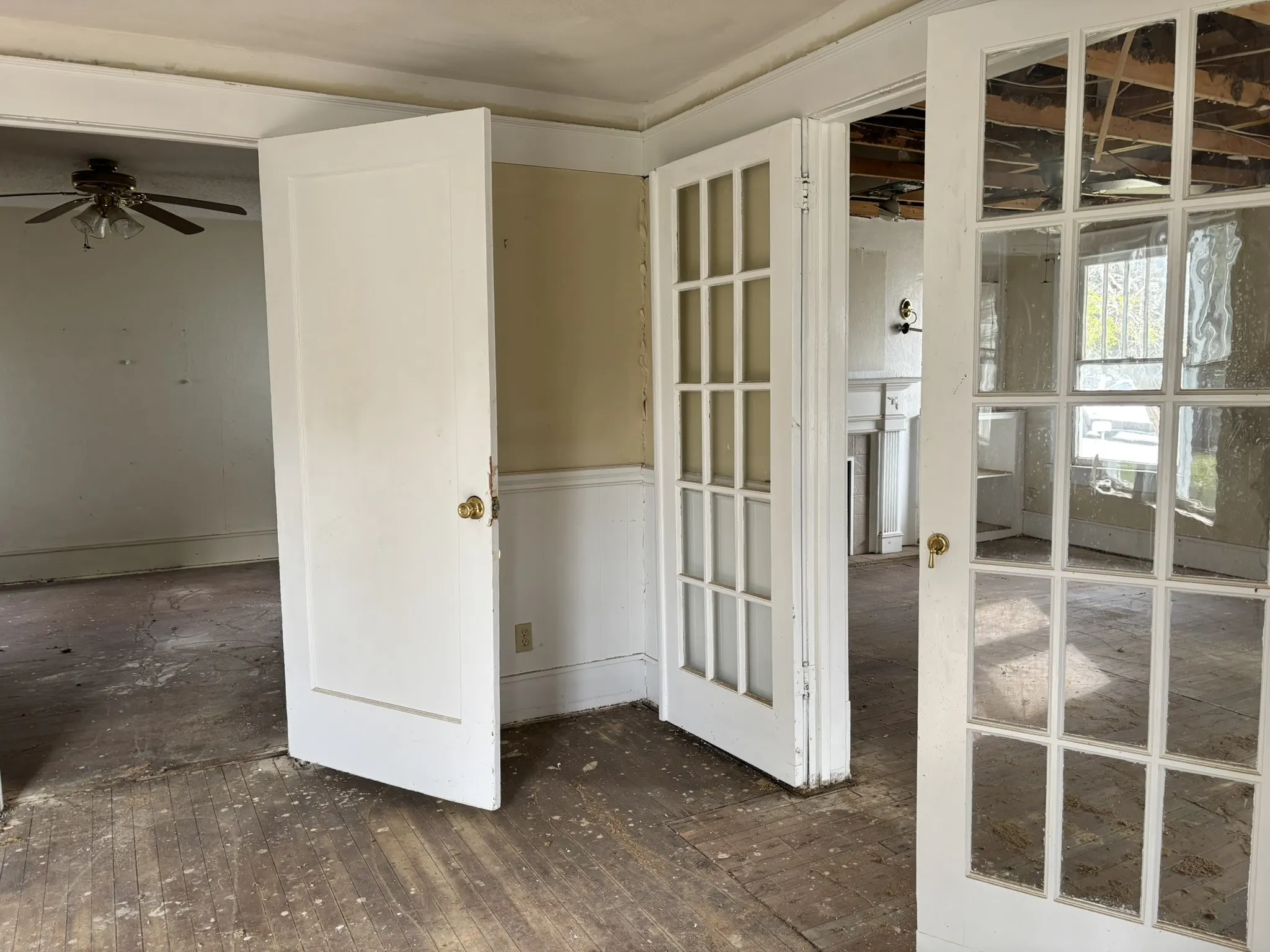 Single Family Residence For Sale in Grayson County , 624 W Gandy Street, Denison, Texas 75020, 2 Bedroom, 2 Bathroom, Garage spaces, 1,614 Sqft, built in 1910, mls#21203731, Real Estate Agent in Denison, Homes For Sale in Grayson county, Homes For Sale in Denison, Realtor in Denison Texas, Real Estate Brokerage Independent Realty Texas, Luminita Cordes Realtor