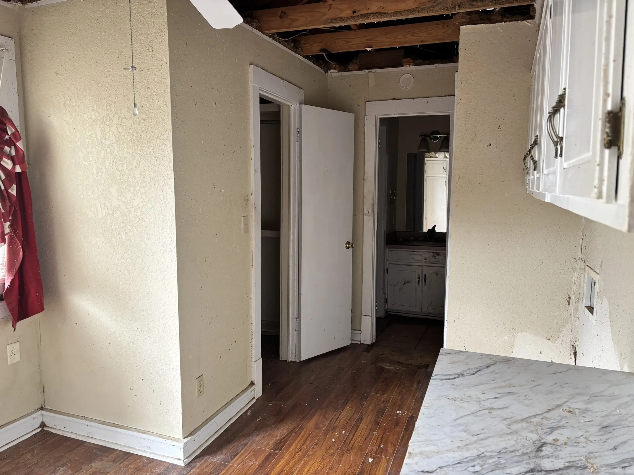 Single Family Residence For Sale in Grayson County , 624 W Gandy Street, Denison, Texas 75020, 2 Bedroom, 2 Bathroom, Garage spaces, 1,614 Sqft, built in 1910, mls#21203731, Real Estate Agent in Denison, Homes For Sale in Grayson county, Homes For Sale in Denison, Realtor in Denison Texas, Real Estate Brokerage Independent Realty Texas, Luminita Cordes Realtor