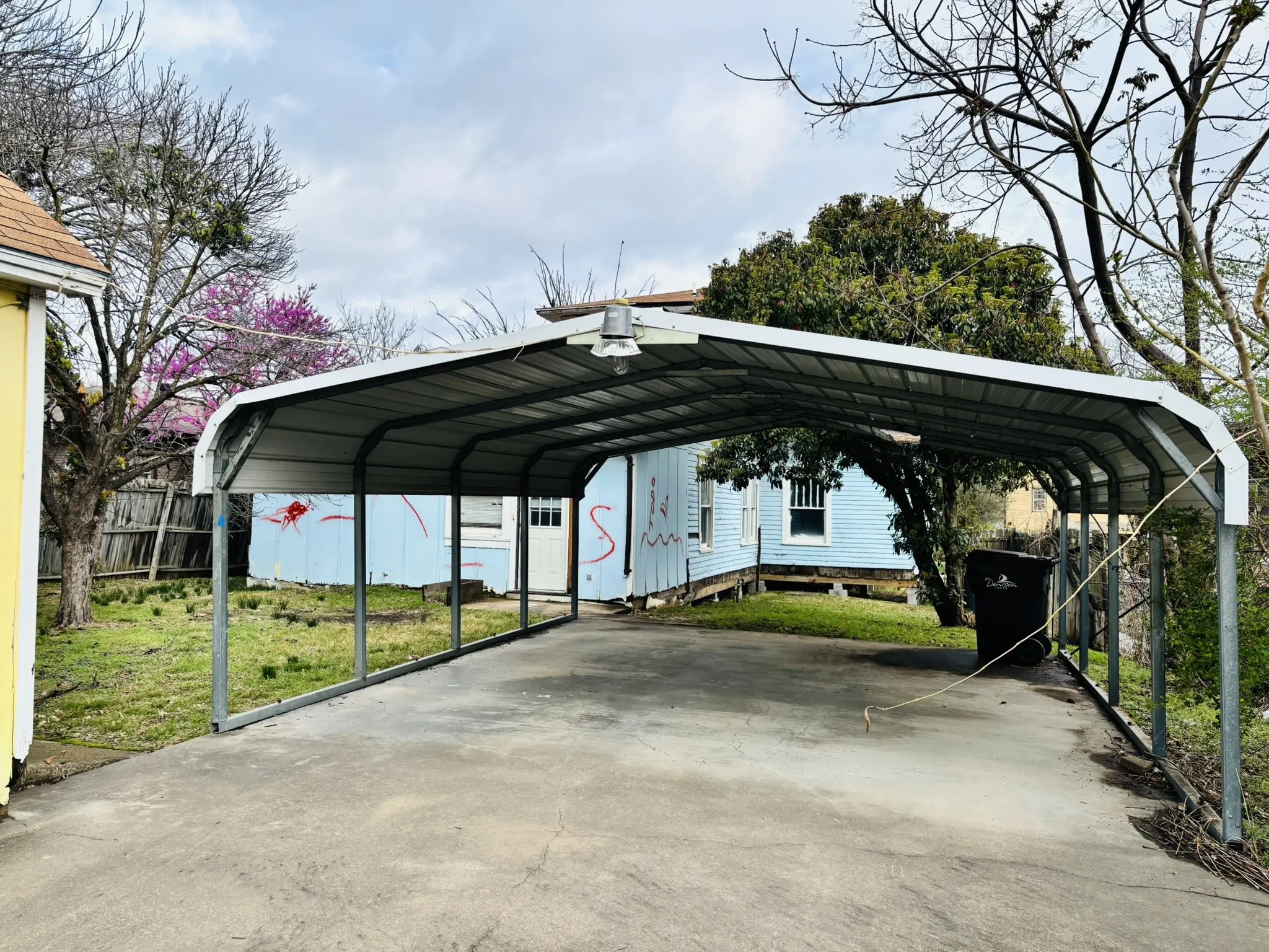 Single Family Residence For Sale in Grayson County , 624 W Gandy Street, Denison, Texas 75020, 2 Bedroom, 2 Bathroom, Garage spaces, 1,614 Sqft, built in 1910, mls#21203731, Real Estate Agent in Denison, Homes For Sale in Grayson county, Homes For Sale in Denison, Realtor in Denison Texas, Real Estate Brokerage Independent Realty Texas, Luminita Cordes Realtor