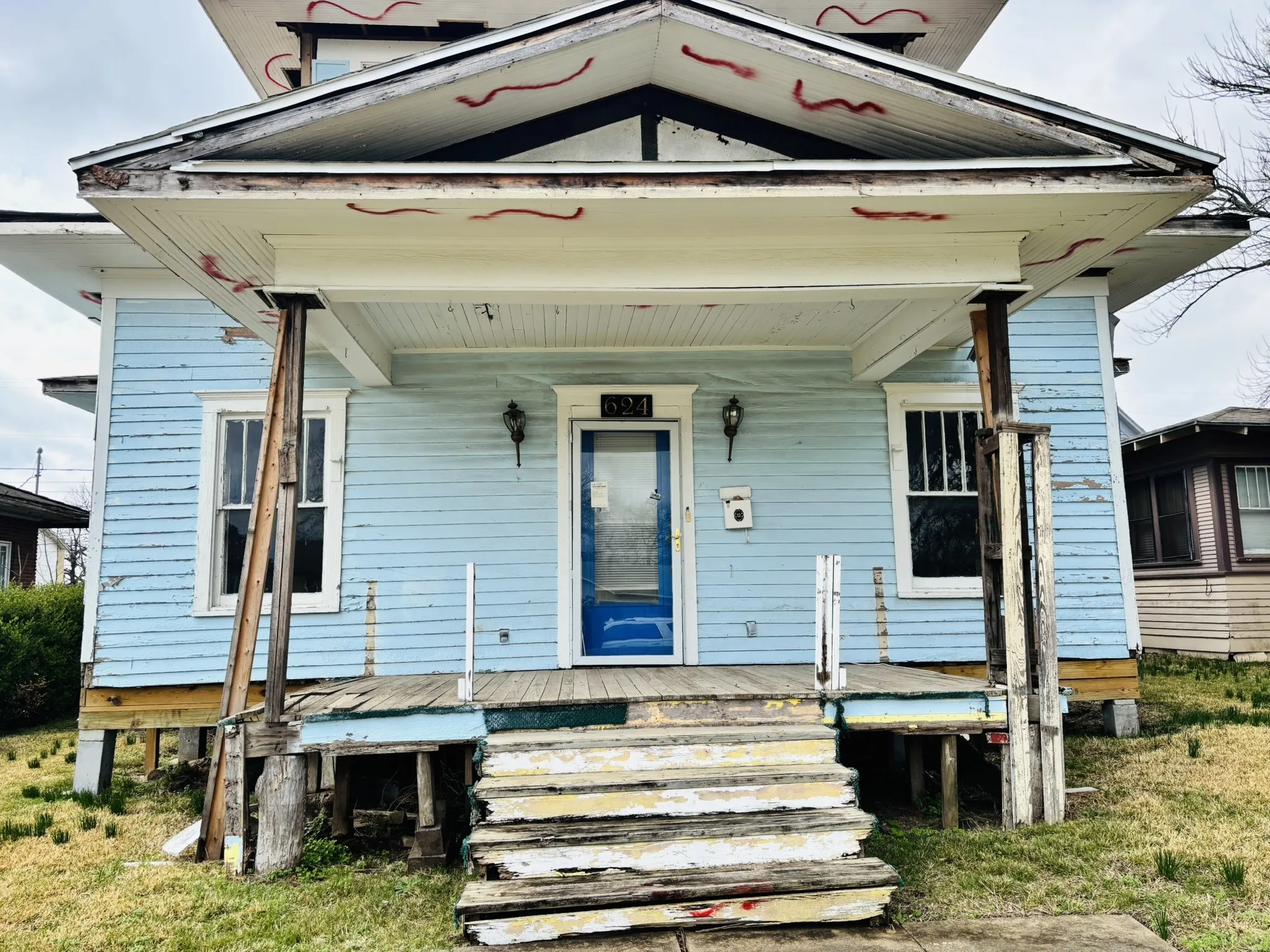 Single Family Residence For Sale in Grayson County , 624 W Gandy Street, Denison, Texas 75020, 2 Bedroom, 2 Bathroom, Garage spaces, 1,614 Sqft, built in 1910, mls#21203731, Real Estate Agent in Denison, Homes For Sale in Grayson county, Homes For Sale in Denison, Realtor in Denison Texas, Real Estate Brokerage Independent Realty Texas, Luminita Cordes Realtor