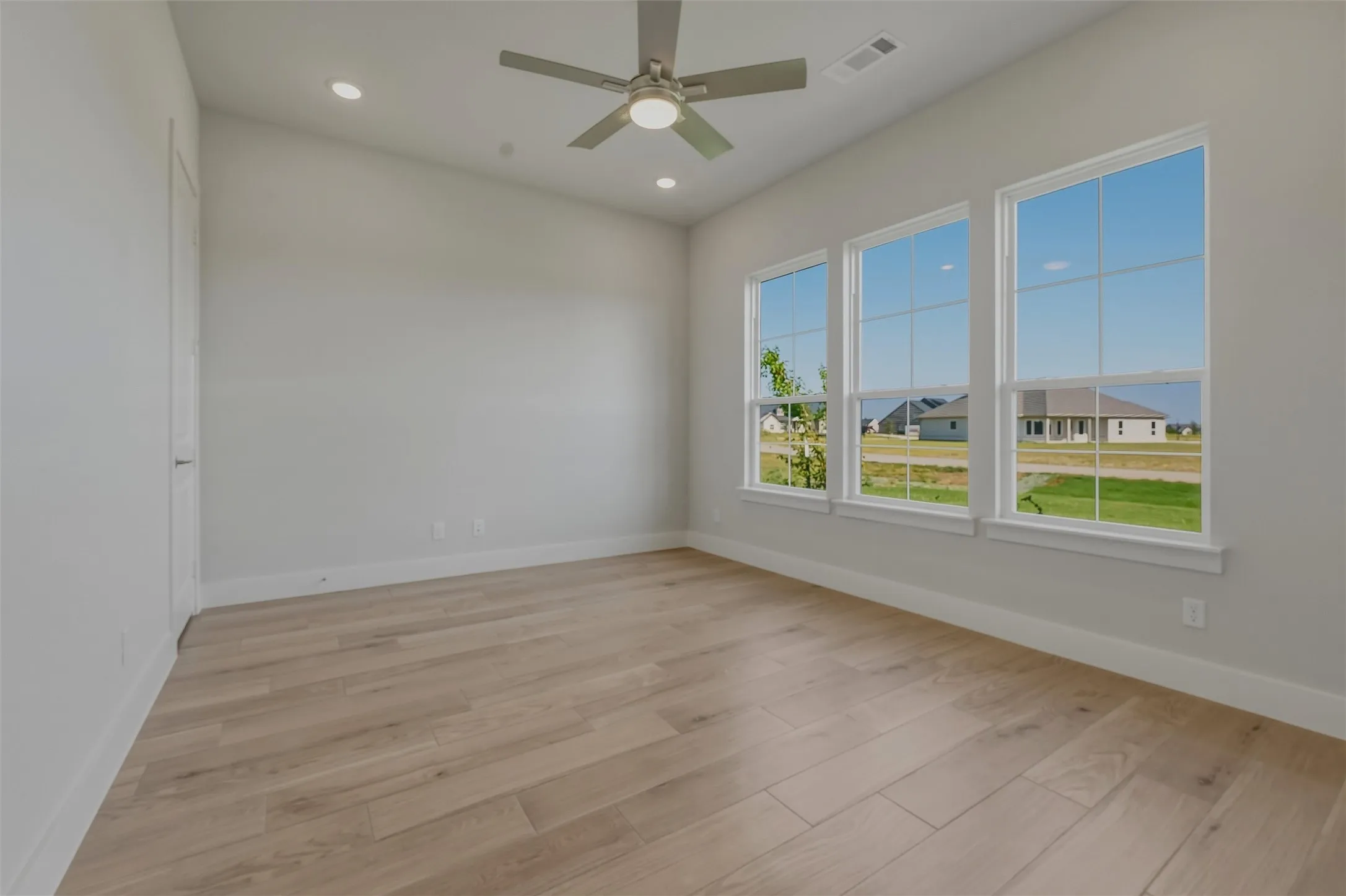 Single Family Residence For Sale in Denton County , 12213 Crystal Drive, Krum, Texas 76249, 4 Bedroom, 3 Bathroom, 3 Garage spaces, 3,497 Sqft, built in 2026, New Construction - Incomplete, mls#21203741, Real Estate Agent in Krum, Homes For Sale in Denton county, Homes For Sale in Krum, Realtor in Krum Texas, Real Estate Brokerage Independent Realty Texas, Luminita Cordes Realtor