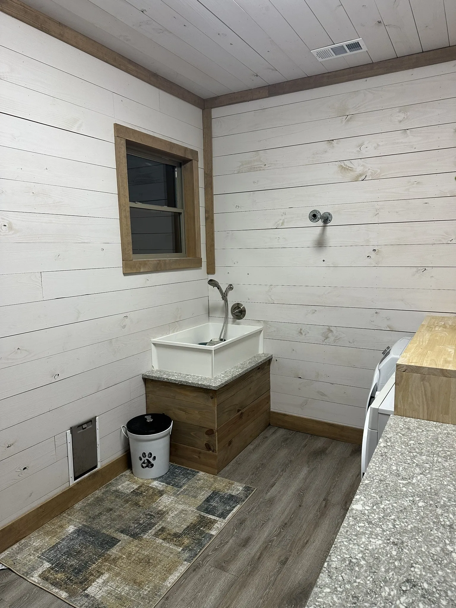Single Family Residence For Sale in Ellis County , 511 John Davis Road, Italy, Texas 76651, 7 Bedroom, 5 Bathroom, 3 Garage spaces, 4,975 Sqft, built in 2022, Preowned, mls#21203757, Real Estate Agent in Italy, Homes For Sale in Ellis county, Homes For Sale in Italy, Realtor in Italy Texas, Real Estate Brokerage Independent Realty Texas, Luminita Cordes Realtor