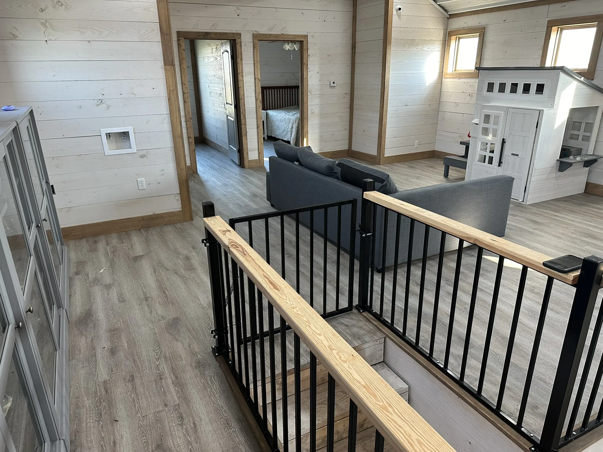 Single Family Residence For Sale in Ellis County , 511 John Davis Road, Italy, Texas 76651, 7 Bedroom, 5 Bathroom, 3 Garage spaces, 4,975 Sqft, built in 2022, Preowned, mls#21203757, Real Estate Agent in Italy, Homes For Sale in Ellis county, Homes For Sale in Italy, Realtor in Italy Texas, Real Estate Brokerage Independent Realty Texas, Luminita Cordes Realtor