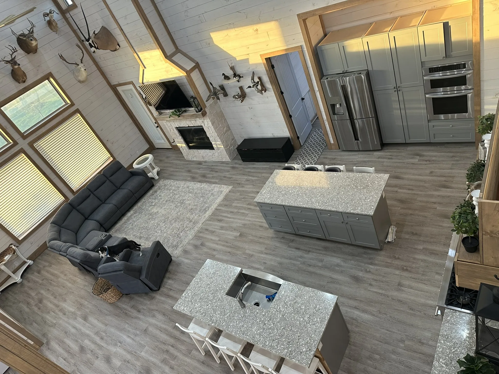 Single Family Residence For Sale in Ellis County , 511 John Davis Road, Italy, Texas 76651, 7 Bedroom, 5 Bathroom, 3 Garage spaces, 4,975 Sqft, built in 2022, Preowned, mls#21203757, Real Estate Agent in Italy, Homes For Sale in Ellis county, Homes For Sale in Italy, Realtor in Italy Texas, Real Estate Brokerage Independent Realty Texas, Luminita Cordes Realtor