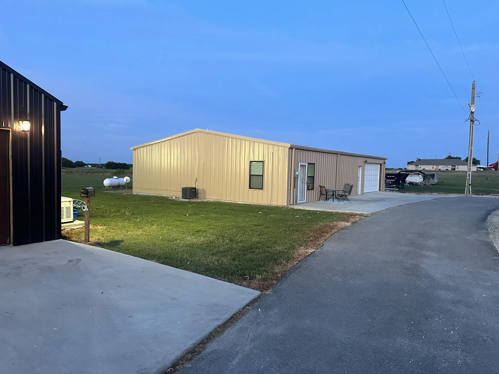 Single Family Residence For Sale in Ellis County , 511 John Davis Road, Italy, Texas 76651, 7 Bedroom, 5 Bathroom, 3 Garage spaces, 4,975 Sqft, built in 2022, Preowned, mls#21203757, Real Estate Agent in Italy, Homes For Sale in Ellis county, Homes For Sale in Italy, Realtor in Italy Texas, Real Estate Brokerage Independent Realty Texas, Luminita Cordes Realtor