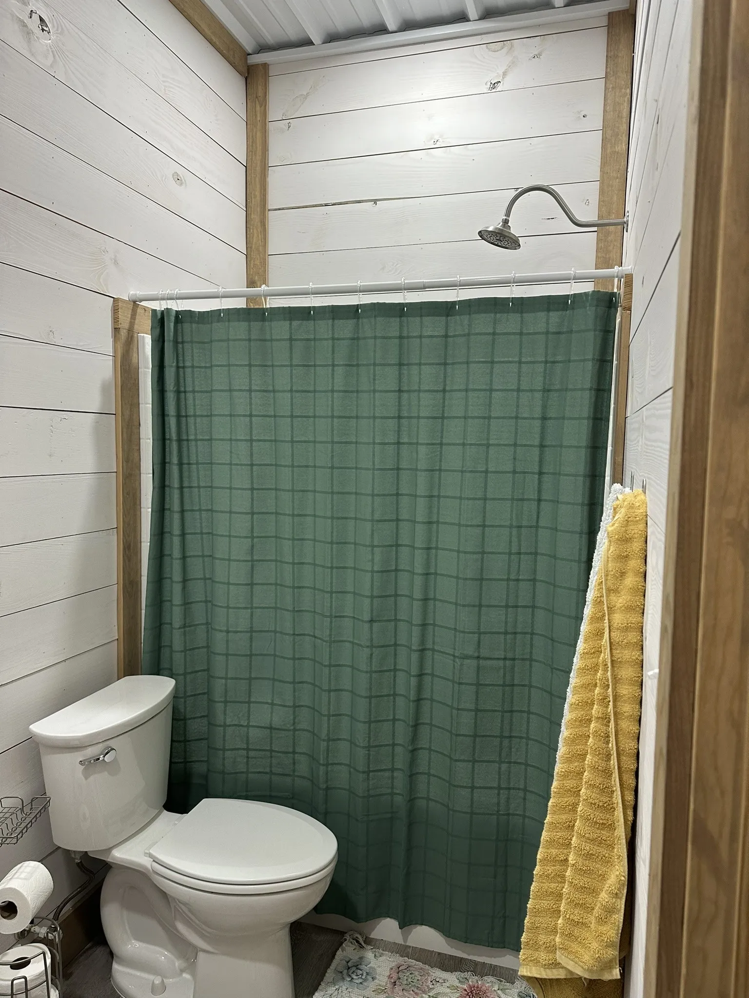 Single Family Residence For Sale in Ellis County , 511 John Davis Road, Italy, Texas 76651, 7 Bedroom, 5 Bathroom, 3 Garage spaces, 4,975 Sqft, built in 2022, Preowned, mls#21203757, Real Estate Agent in Italy, Homes For Sale in Ellis county, Homes For Sale in Italy, Realtor in Italy Texas, Real Estate Brokerage Independent Realty Texas, Luminita Cordes Realtor