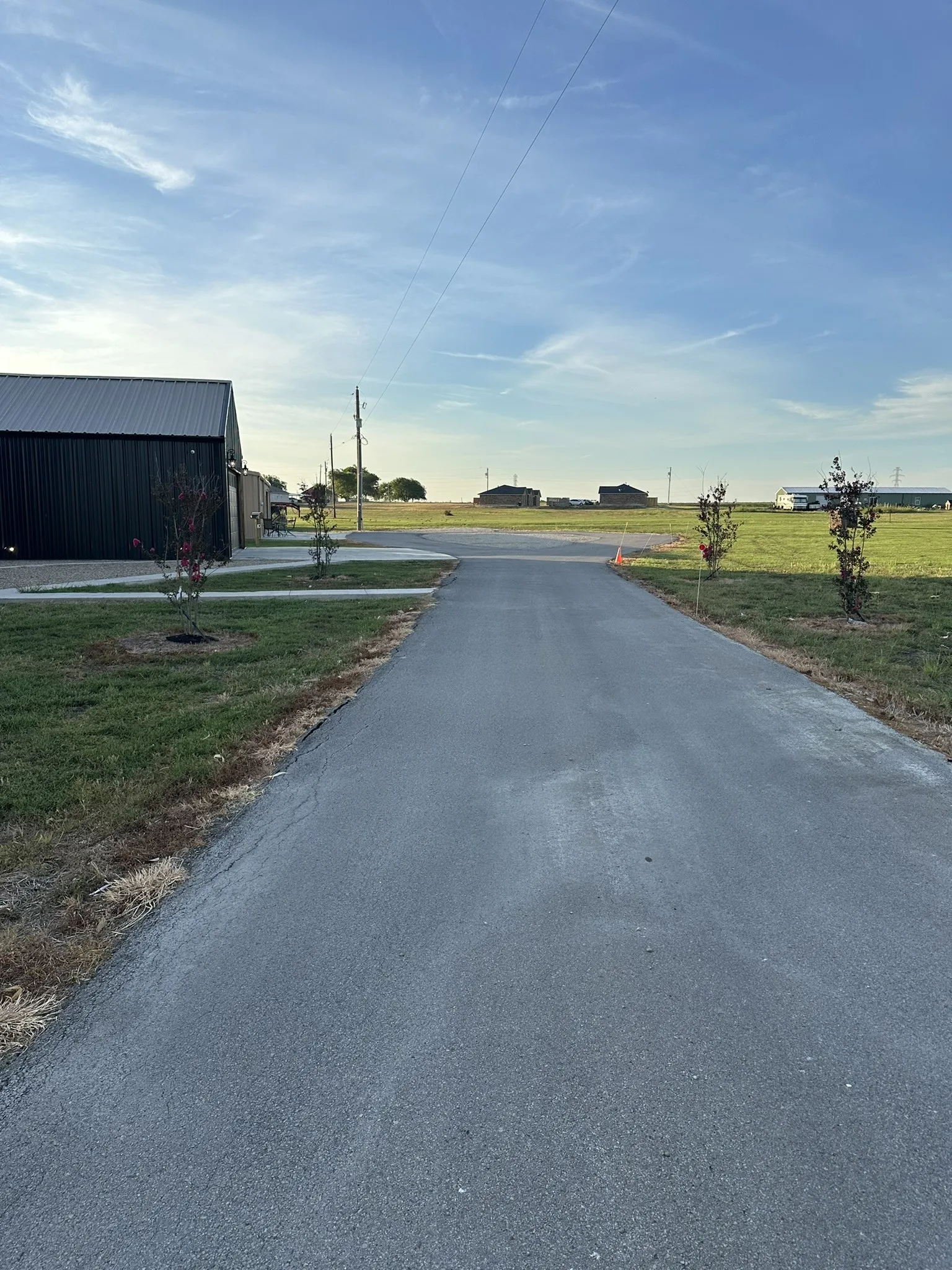 Single Family Residence For Sale in Ellis County , 511 John Davis Road, Italy, Texas 76651, 7 Bedroom, 5 Bathroom, 3 Garage spaces, 4,975 Sqft, built in 2022, Preowned, mls#21203757, Real Estate Agent in Italy, Homes For Sale in Ellis county, Homes For Sale in Italy, Realtor in Italy Texas, Real Estate Brokerage Independent Realty Texas, Luminita Cordes Realtor
